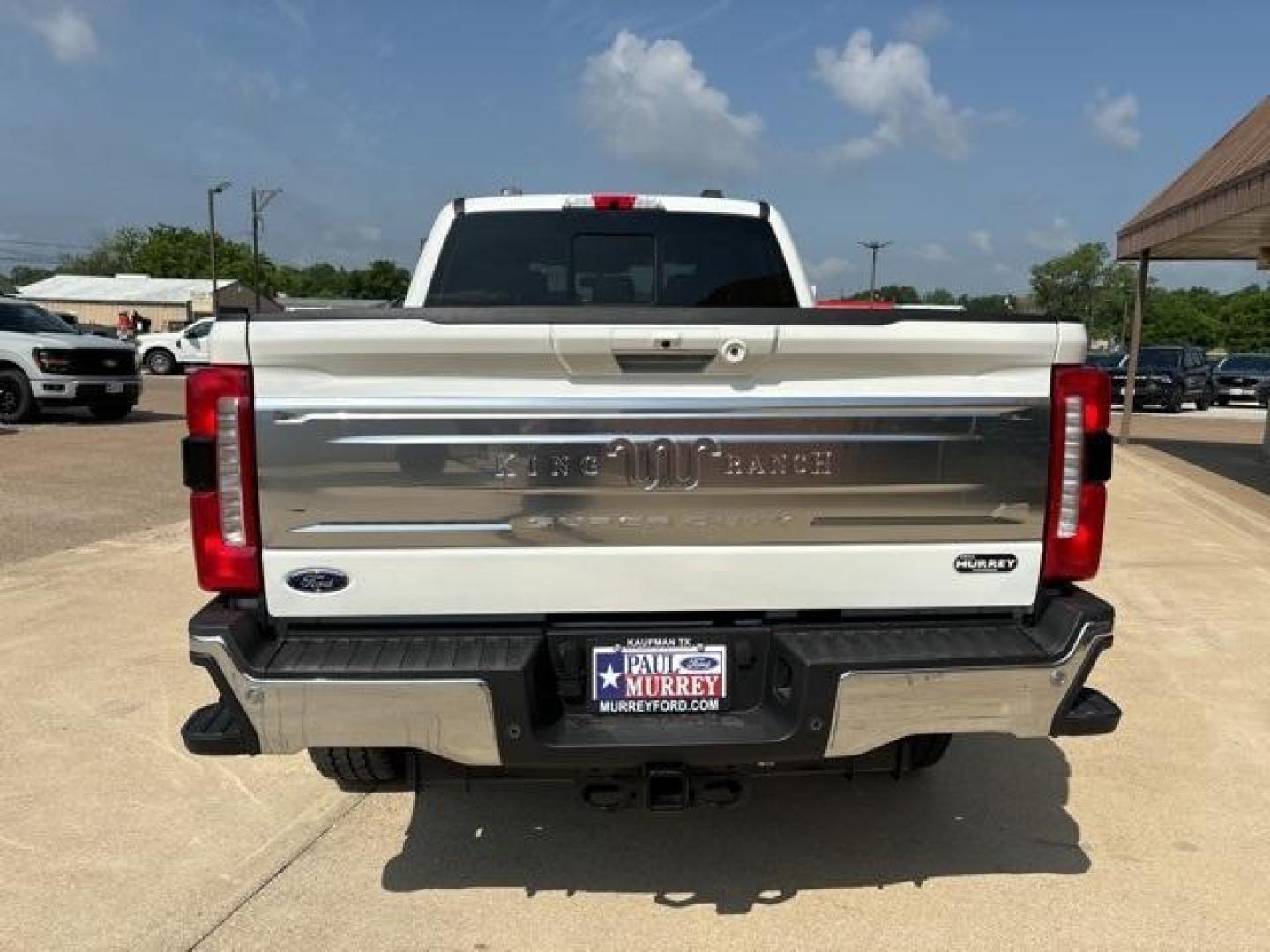 2024 Star White Metallic Tri-Coat /Java Ford F-250SD King Ranch (1FT8W2BT2RE) with an Power Stroke 6.7L V8 DI 32V OHV Turbodiesel engine, Automatic transmission, located at 1105 E Mulberry, Kaufman, TX, 75142, (972) 962-2151, 32.589550, -96.300926 - Photo#4