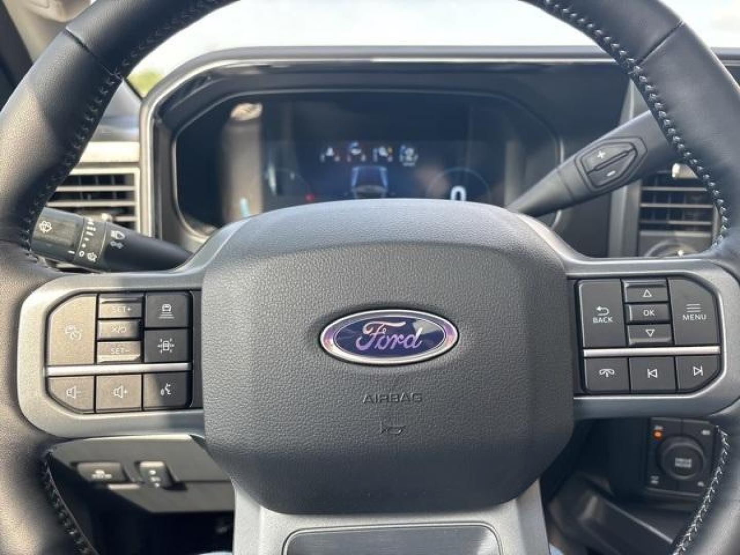 2024 Star White Metallic Tri-Coat /Black Onyx Ford F-250SD Lariat (1FT8W2BT2RE) with an Power Stroke 6.7L V8 DI 32V OHV Turbodiesel engine, Automatic transmission, located at 1105 E Mulberry, Kaufman, TX, 75142, (972) 962-2151, 32.589550, -96.300926 - Star White Metallic Tri-Coat 2024 Ford F-250SD 4D Crew Cab Lariat 4WD 10-Speed Automatic Power Stroke 6.7L V8 DI 32V OHV Turbodiesel 4WD.<br><br><br>Please call Paul Murrey Ford Inc. In Kaufman Texas A Family Dealership Since 1952 Serving the Dallas Fort Worth and East Texas areas for over 70 years. - Photo#22