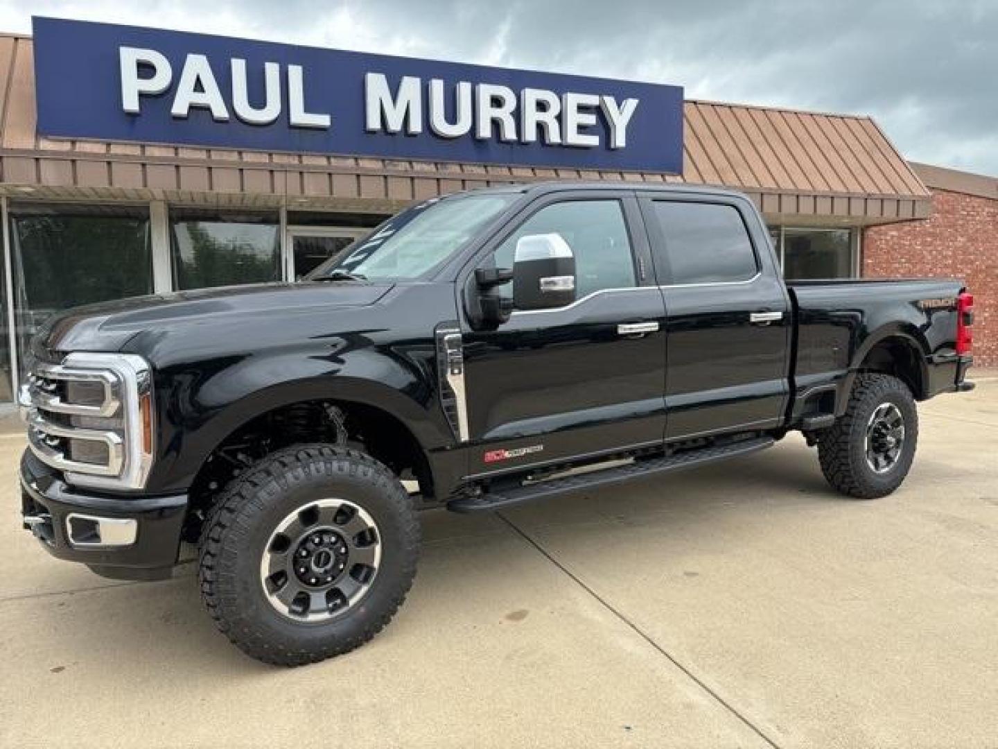 2024 Agate Black Metallic /Black Onyx Ford F-250SD Platinum (1FT8W2BM0RE) with an 6.7L High Output Power Stroke V8 Diesel engine, Automatic transmission, located at 1105 E Mulberry, Kaufman, TX, 75142, (972) 962-2151, 32.589550, -96.300926 - Agate Black Metallic 2024 Ford F-250SD 4D Crew Cab Platinum 4WD 10-Speed Automatic 6.7L High Output Power Stroke V8 Diesel 4WD.<br><br><br>Please call Paul Murrey Ford Inc. In Kaufman Texas A Family Dealership Since 1952 Serving the Dallas Fort Worth and East Texas areas for over 70 years. Please ca - Photo#2