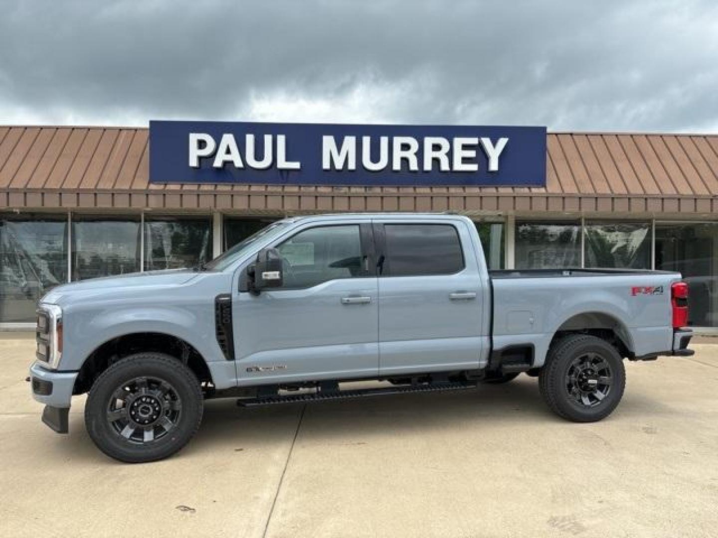 2024 Glacier Gray Metallic Tri-Coat /Black Onyx Ford F-250SD Lariat (1FT8W2BT9RE) with an Power Stroke 6.7L V8 DI 32V OHV Turbodiesel engine, Automatic transmission, located at 1105 E Mulberry, Kaufman, TX, 75142, (972) 962-2151, 32.589550, -96.300926 - Glacier Gray Metallic Tri-Coat 2024 Ford F-250SD 4D Crew Cab Lariat 4WD 10-Speed Automatic Power Stroke 6.7L V8 DI 32V OHV Turbodiesel 4WD.<br><br><br>Please call Paul Murrey Ford Inc. In Kaufman Texas A Family Dealership Since 1952 Serving the Dallas Fort Worth and East Texas areas for over 70 year - Photo#0