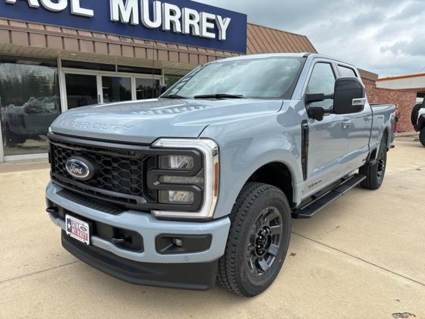 2024 Glacier Gray Metallic Tri-Coat /Black Onyx Ford F-250SD Lariat (1FT8W2BT9RE) with an Power Stroke 6.7L V8 DI 32V OHV Turbodiesel engine, Automatic transmission, located at 1105 E Mulberry, Kaufman, TX, 75142, (972) 962-2151, 32.589550, -96.300926 - Glacier Gray Metallic Tri-Coat 2024 Ford F-250SD 4D Crew Cab Lariat 4WD 10-Speed Automatic Power Stroke 6.7L V8 DI 32V OHV Turbodiesel 4WD.<br><br><br>Please call Paul Murrey Ford Inc. In Kaufman Texas A Family Dealership Since 1952 Serving the Dallas Fort Worth and East Texas areas for over 70 year - Photo#1