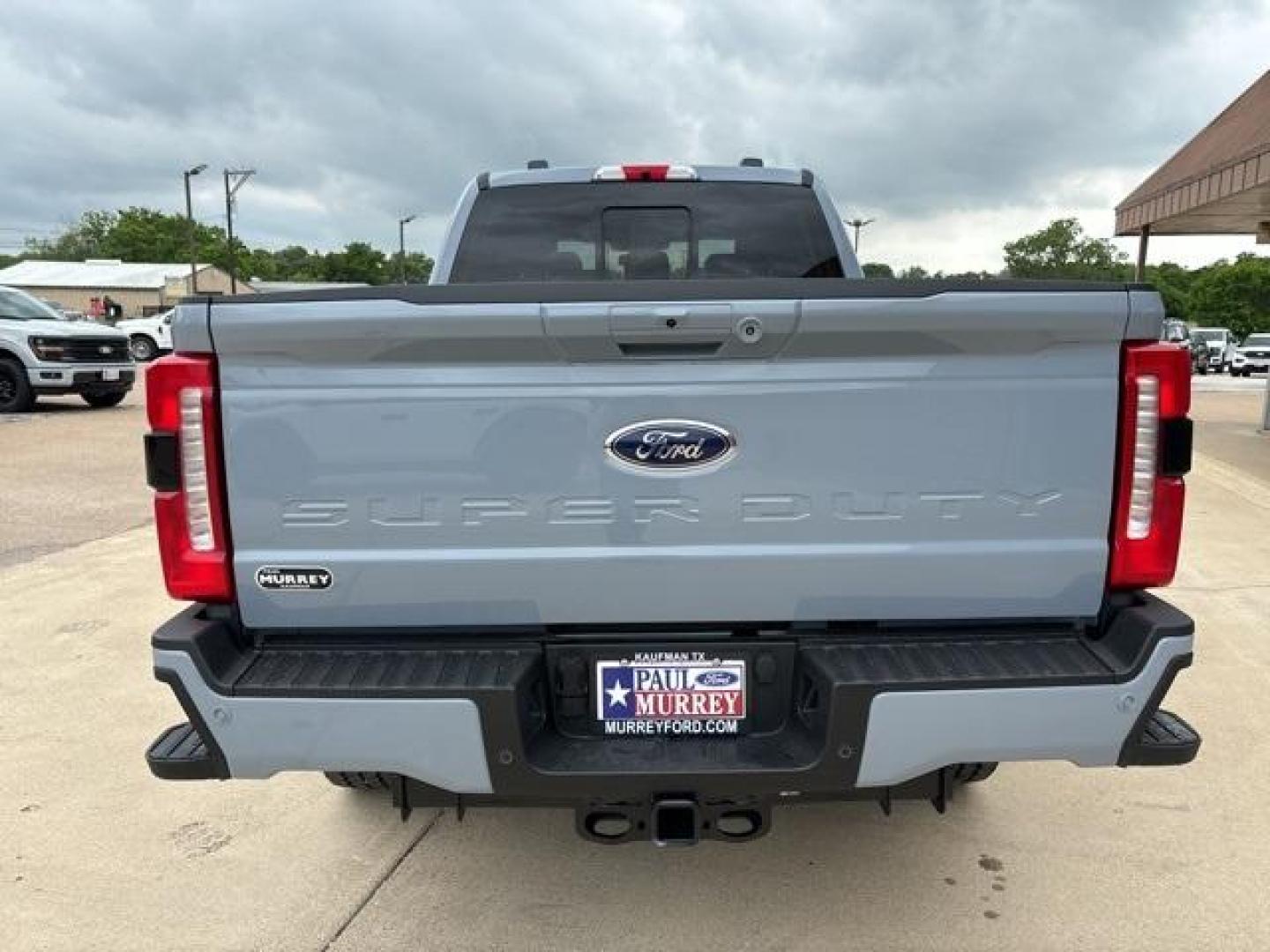 2024 Glacier Gray Metallic Tri-Coat /Black Onyx Ford F-250SD Lariat (1FT8W2BT9RE) with an Power Stroke 6.7L V8 DI 32V OHV Turbodiesel engine, Automatic transmission, located at 1105 E Mulberry, Kaufman, TX, 75142, (972) 962-2151, 32.589550, -96.300926 - Glacier Gray Metallic Tri-Coat 2024 Ford F-250SD 4D Crew Cab Lariat 4WD 10-Speed Automatic Power Stroke 6.7L V8 DI 32V OHV Turbodiesel 4WD.<br><br><br>Please call Paul Murrey Ford Inc. In Kaufman Texas A Family Dealership Since 1952 Serving the Dallas Fort Worth and East Texas areas for over 70 year - Photo#4