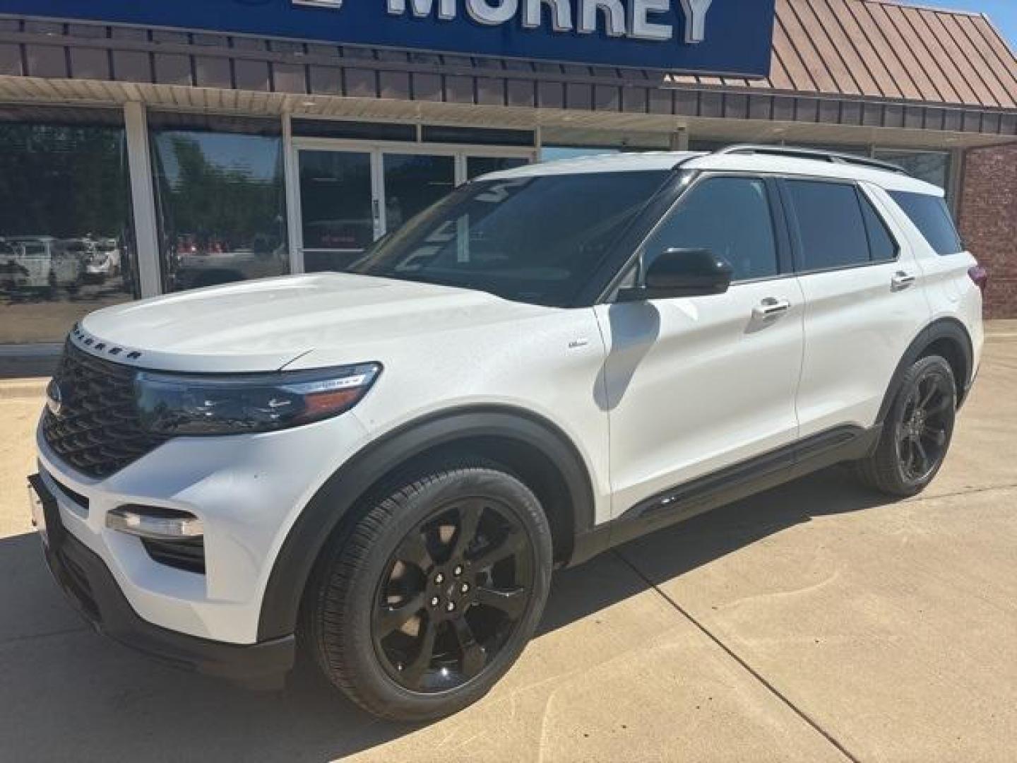 2024 Star White Metallic Tri-Coat /Ebony Ford Explorer ST-Line (1FMSK7KH6RG) with an 2.3L EcoBoost I-4 engine, Automatic transmission, located at 1105 E Mulberry, Kaufman, TX, 75142, (972) 962-2151, 32.589550, -96.300926 - Photo#2