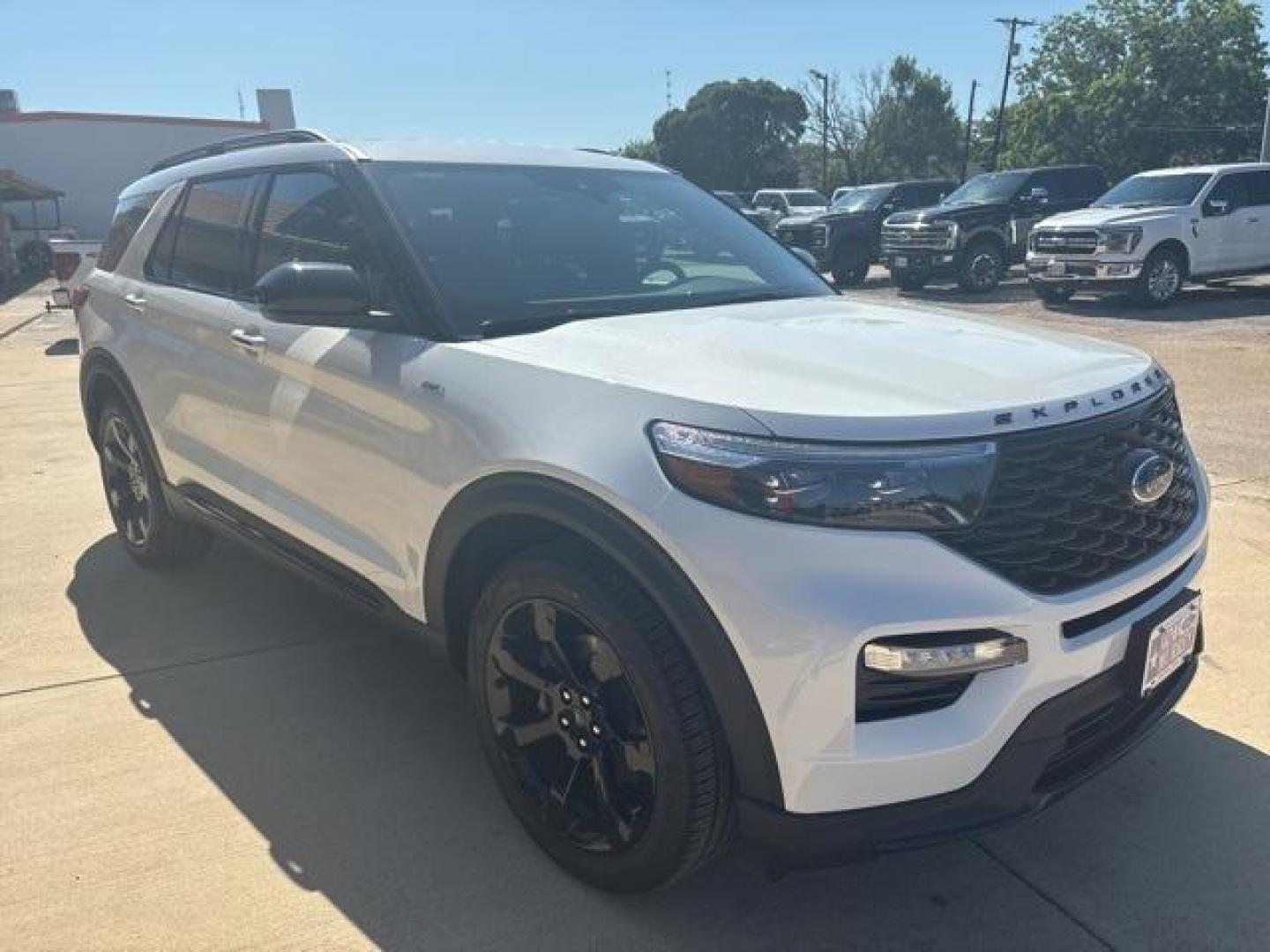 2024 Star White Metallic Tri-Coat /Ebony Ford Explorer ST-Line (1FMSK7KH6RG) with an 2.3L EcoBoost I-4 engine, Automatic transmission, located at 1105 E Mulberry, Kaufman, TX, 75142, (972) 962-2151, 32.589550, -96.300926 - Star White Metallic Tri-Coat 2024 Ford Explorer 4D Sport Utility ST-Line RWD 10-Speed Automatic 2.3L EcoBoost I-4<br><br>21/28 City/Highway MPG<br><br><br>Please call Paul Murrey Ford Inc. In Kaufman Texas A Family Dealership Since 1952 Serving the Dallas Fort Worth and East Texas areas for over 70 - Photo#7