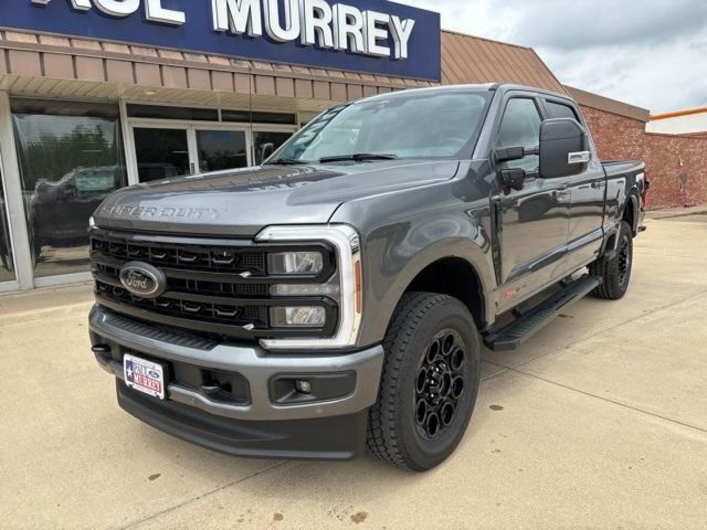 2024 Carbonized Gray Metallic /Black Onyx Ford F-250SD Lariat (1FT8W2BM2RE) with an V8 engine, Automatic transmission, located at 1105 E Mulberry, Kaufman, TX, 75142, (972) 962-2151, 32.589550, -96.300926 - Carbonized Gray Metallic 2024 Ford F-250SD 4D Crew Cab Lariat 4WD 10-Speed Automatic V8 4WD.<br><br><br>Please call Paul Murrey Ford Inc. In Kaufman Texas A Family Dealership Since 1952 Serving the Dallas Fort Worth and East Texas areas for over 70 years. Please call 972-962-2151 www.murreyford.com - Photo#1