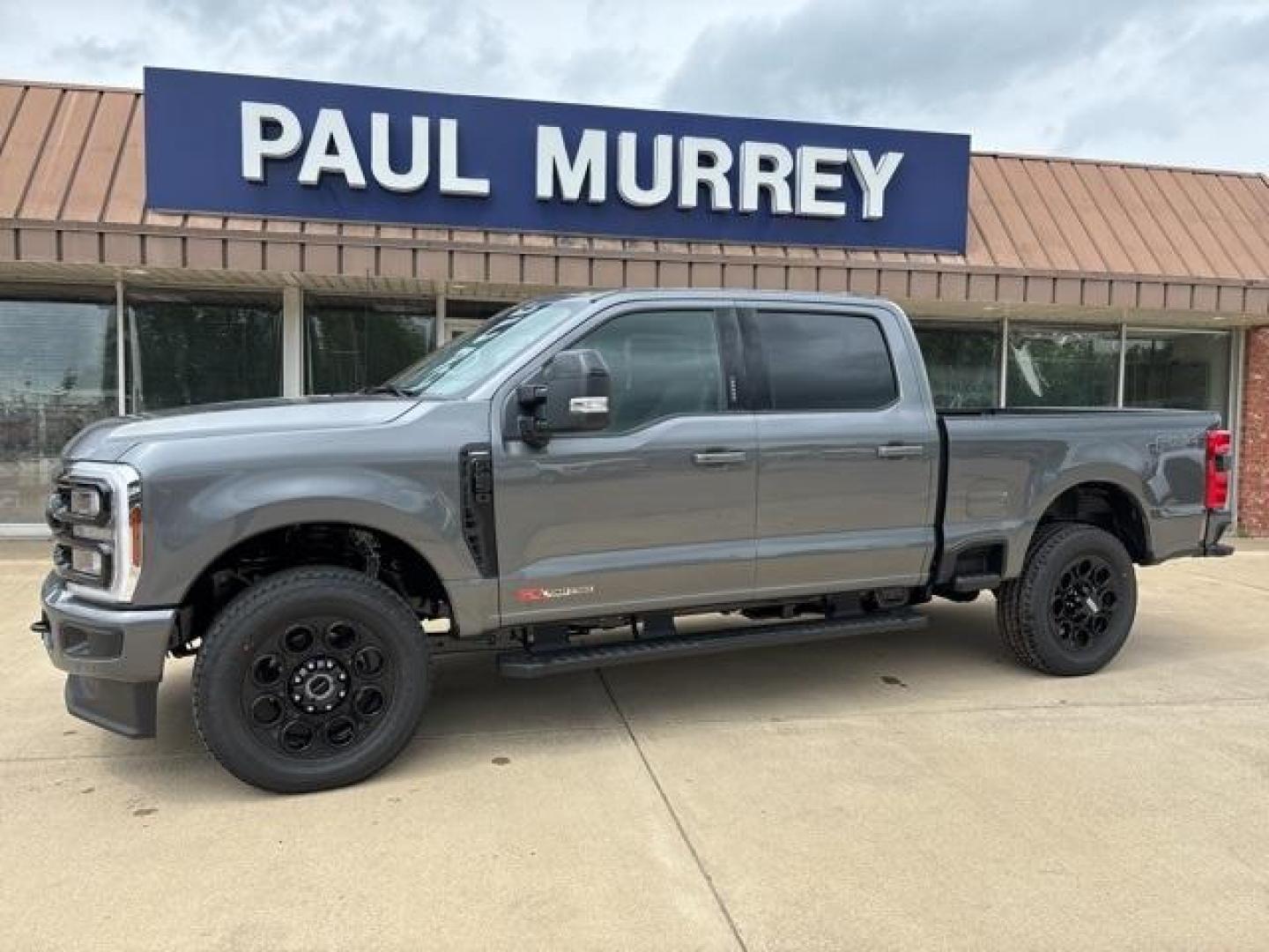 2024 Carbonized Gray Metallic /Black Onyx Ford F-250SD Lariat (1FT8W2BM2RE) with an V8 engine, Automatic transmission, located at 1105 E Mulberry, Kaufman, TX, 75142, (972) 962-2151, 32.589550, -96.300926 - Carbonized Gray Metallic 2024 Ford F-250SD 4D Crew Cab Lariat 4WD 10-Speed Automatic V8 4WD.<br><br><br>Please call Paul Murrey Ford Inc. In Kaufman Texas A Family Dealership Since 1952 Serving the Dallas Fort Worth and East Texas areas for over 70 years. Please call 972-962-2151 www.murreyford.com - Photo#2