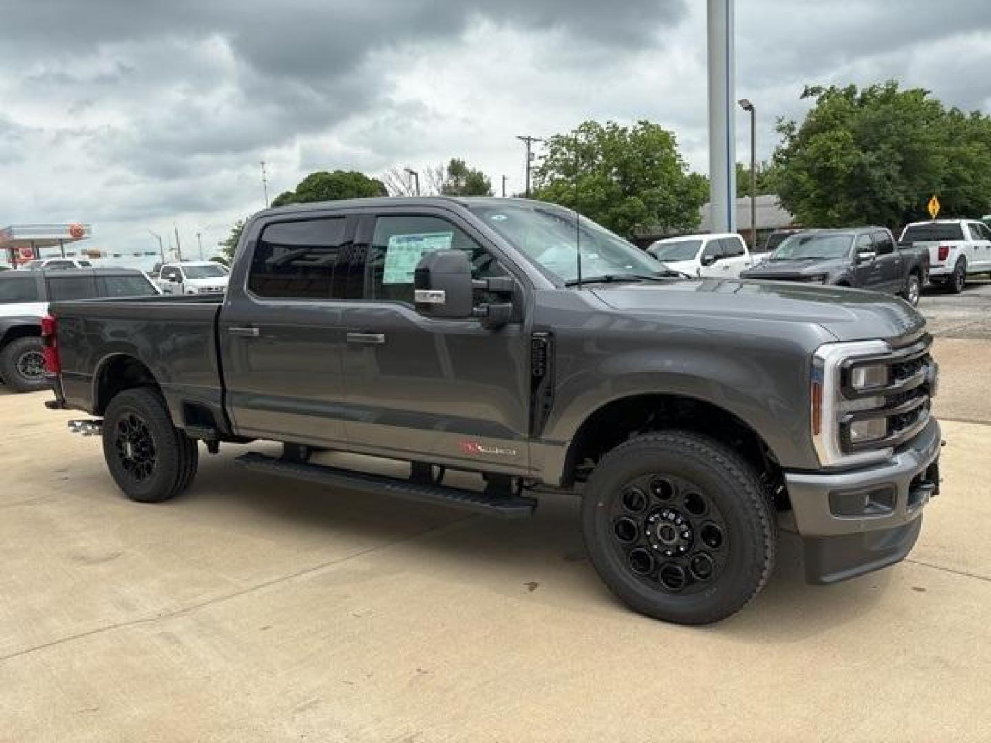 2024 Carbonized Gray Metallic /Black Onyx Ford F-250SD Lariat (1FT8W2BM2RE) with an V8 engine, Automatic transmission, located at 1105 E Mulberry, Kaufman, TX, 75142, (972) 962-2151, 32.589550, -96.300926 - Carbonized Gray Metallic 2024 Ford F-250SD 4D Crew Cab Lariat 4WD 10-Speed Automatic V8 4WD.<br><br><br>Please call Paul Murrey Ford Inc. In Kaufman Texas A Family Dealership Since 1952 Serving the Dallas Fort Worth and East Texas areas for over 70 years. Please call 972-962-2151 www.murreyford.com - Photo#6