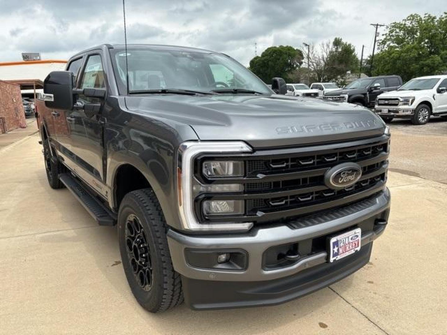 2024 Carbonized Gray Metallic /Black Onyx Ford F-250SD Lariat (1FT8W2BM2RE) with an V8 engine, Automatic transmission, located at 1105 E Mulberry, Kaufman, TX, 75142, (972) 962-2151, 32.589550, -96.300926 - Carbonized Gray Metallic 2024 Ford F-250SD 4D Crew Cab Lariat 4WD 10-Speed Automatic V8 4WD.<br><br><br>Please call Paul Murrey Ford Inc. In Kaufman Texas A Family Dealership Since 1952 Serving the Dallas Fort Worth and East Texas areas for over 70 years. Please call 972-962-2151 www.murreyford.com - Photo#7