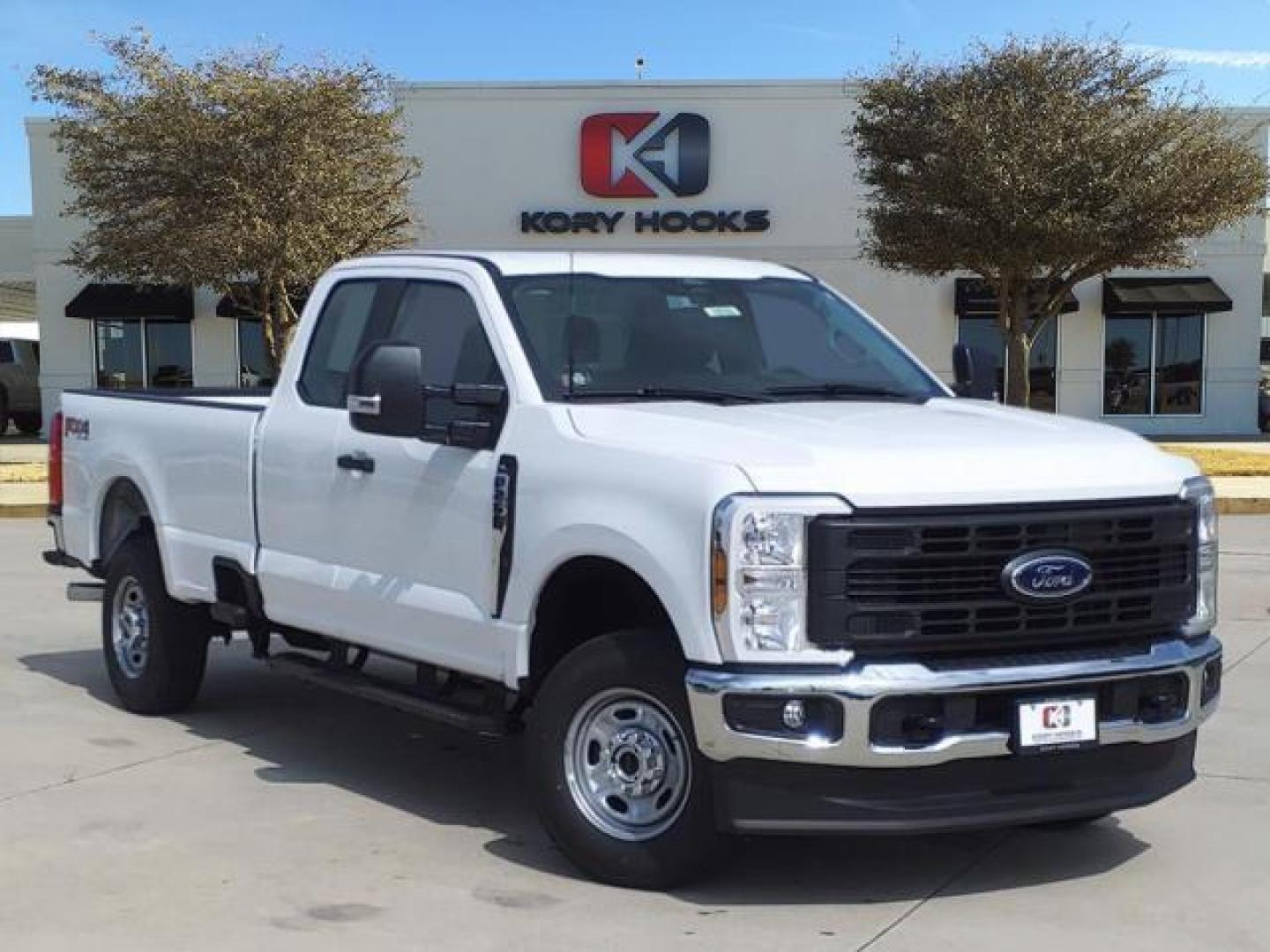 2024 Oxford White /Medium Dark Slate Ford F-250SD XL (1FT7X2BA3RE) with an 6.8L V8 engine, Automatic transmission, located at 1105 E Mulberry, Kaufman, TX, 75142, (972) 962-2151, 32.589550, -96.300926 - Oxford White 2024 Ford F-250SD XL 4WD 10-Speed Automatic 6.8L V8 4WD.<br><br>Recent Arrival!<br><br><br>Please call Paul Murrey Ford Inc. In Kaufman Texas A Family Dealership Since 1952 Serving the Dallas Fort Worth and East Texas areas for over 70 years. Please call 972-962-2151 www.murreyford.com - Photo#0