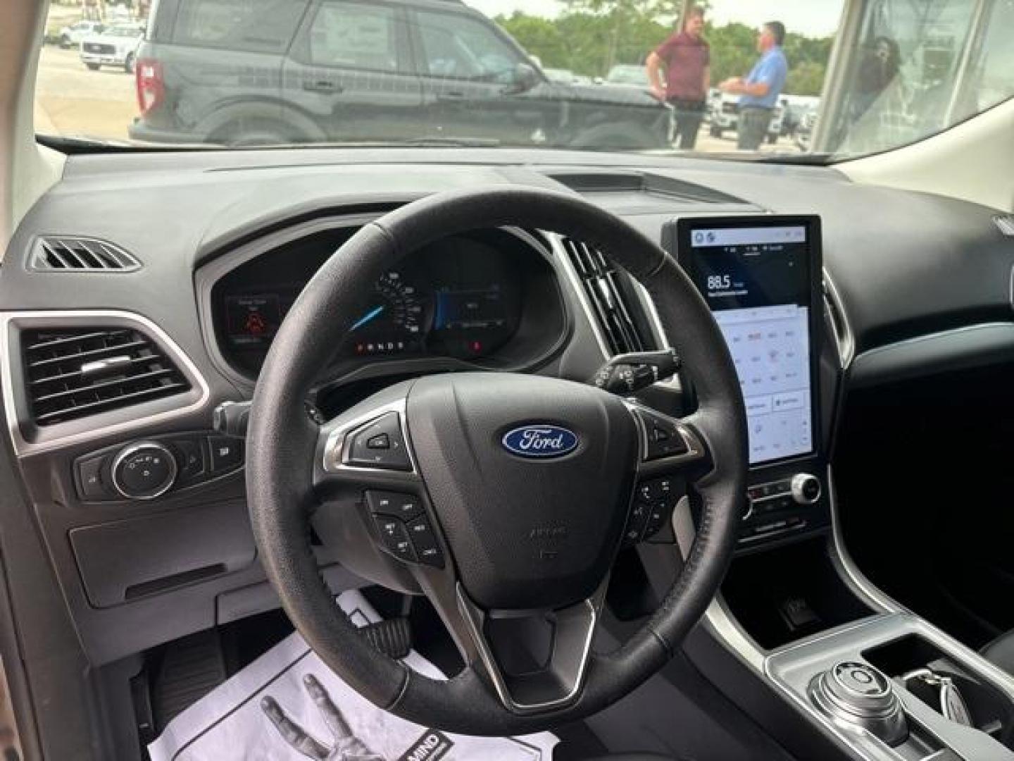 2022 Stone /Ebony Ford Edge SEL (2FMPK4J97NB) with an EcoBoost 2.0L I4 GTDi DOHC Turbocharged VCT engine, Automatic transmission, located at 1105 E Mulberry, Kaufman, TX, 75142, (972) 962-2151, 32.589550, -96.300926 - Stone 2022 Ford Edge 4D Sport Utility SEL AWD 8-Speed Automatic EcoBoost 2.0L I4 GTDi DOHC Turbocharged VCT AWD.<br><br><br>Odometer is 26120 miles below market average! 21/28 City/Highway MPG<br><br><br>Please call Paul Murrey Ford Inc. In Kaufman Texas A Family Dealership Since 1952 Serving the Da - Photo#13