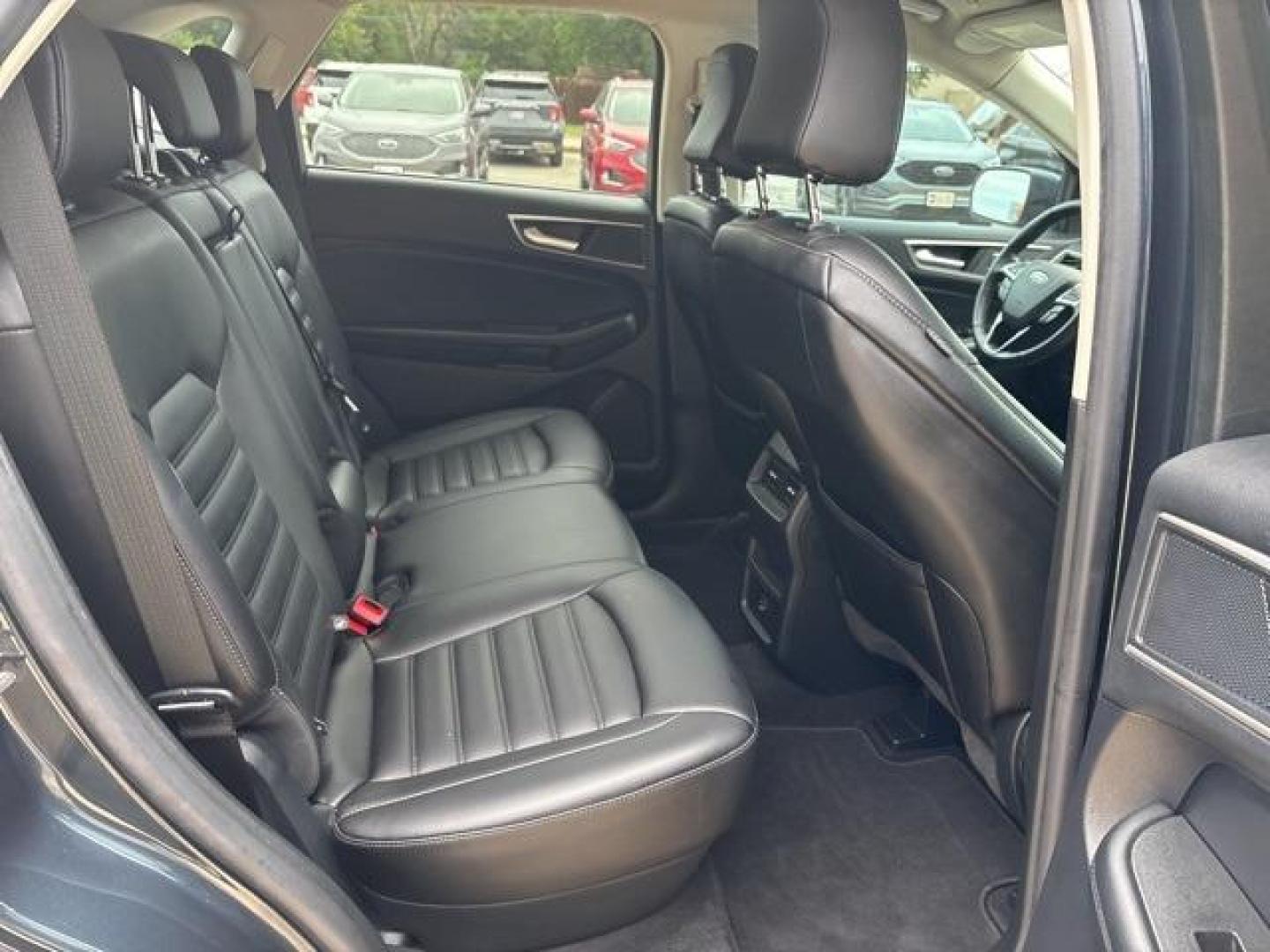 2022 Stone /Ebony Ford Edge SEL (2FMPK4J97NB) with an EcoBoost 2.0L I4 GTDi DOHC Turbocharged VCT engine, Automatic transmission, located at 1105 E Mulberry, Kaufman, TX, 75142, (972) 962-2151, 32.589550, -96.300926 - Stone 2022 Ford Edge 4D Sport Utility SEL AWD 8-Speed Automatic EcoBoost 2.0L I4 GTDi DOHC Turbocharged VCT AWD.<br><br><br>Odometer is 26120 miles below market average! 21/28 City/Highway MPG<br><br><br>Please call Paul Murrey Ford Inc. In Kaufman Texas A Family Dealership Since 1952 Serving the Da - Photo#21