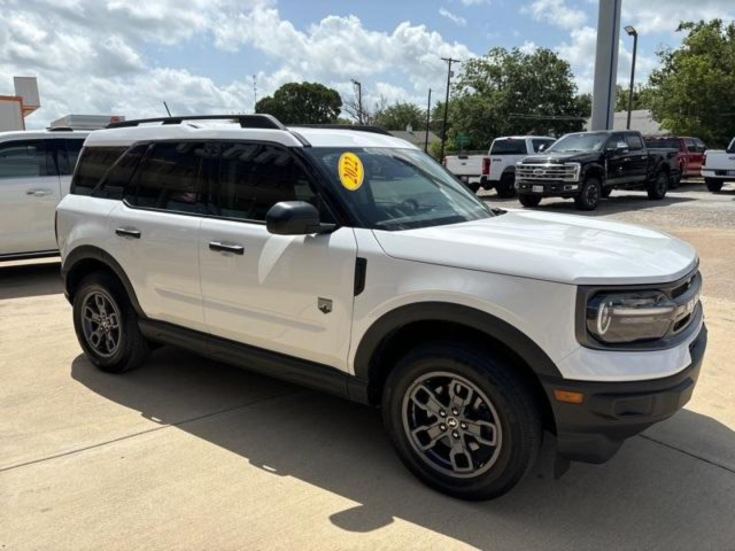 2022 Oxford White /Medium Dark Slate Ford Bronco Sport Big Bend (3FMCR9B64NR) with an 1.5L EcoBoost engine, Automatic transmission, located at 1105 E Mulberry, Kaufman, TX, 75142, (972) 962-2151, 32.589550, -96.300926 - Oxford White 2022 Ford Bronco Sport 4D Sport Utility Big Bend 4WD 8-Speed Automatic 1.5L EcoBoost<br><br><br>25/28 City/Highway MPG<br><br><br>Please call Paul Murrey Ford Inc. In Kaufman Texas A Family Dealership Since 1952 Serving the Dallas Fort Worth and East Texas areas for over 70 years. Pleas - Photo#6