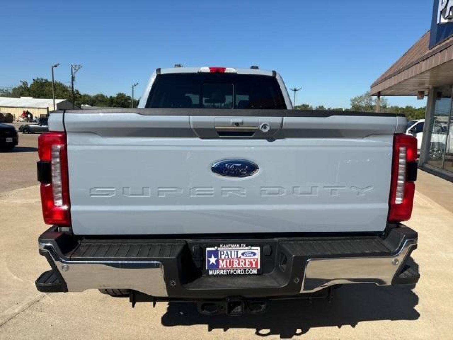 2024 Glacier Gray Metallic Tri-Coat /Black Onyx Ford F-250SD Lariat (1FT8W2BT2RE) with an Power Stroke 6.7L V8 DI 32V OHV Turbodiesel engine, Automatic transmission, located at 1105 E Mulberry, Kaufman, TX, 75142, (972) 962-2151, 32.589550, -96.300926 - Photo#4