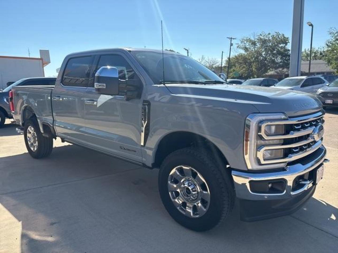 2024 Glacier Gray Metallic Tri-Coat /Black Onyx Ford F-250SD Lariat (1FT8W2BT2RE) with an Power Stroke 6.7L V8 DI 32V OHV Turbodiesel engine, Automatic transmission, located at 1105 E Mulberry, Kaufman, TX, 75142, (972) 962-2151, 32.589550, -96.300926 - Photo#6