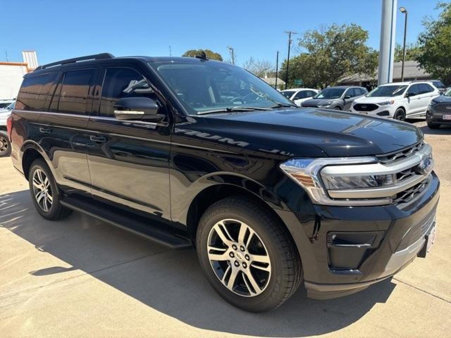 2024 Agate Black Metallic /Black Onyx Ford Expedition XLT (1FMJU1H84RE) with an EcoBoost 3.5L V6 GTDi DOHC 24V Twin Turbocharged engine, Automatic transmission, located at 1105 E Mulberry, Kaufman, TX, 75142, (972) 962-2151, 32.589550, -96.300926 - Agate Black Metallic 2024 Ford Expedition 4D Sport Utility XLT RWD 10-Speed Automatic EcoBoost 3.5L V6 GTDi DOHC 24V Twin Turbocharged<br><br><br>Please call Paul Murrey Ford Inc. In Kaufman Texas A Family Dealership Since 1952 Serving the Dallas Fort Worth and East Texas areas for over 70 years. Pl - Photo#6