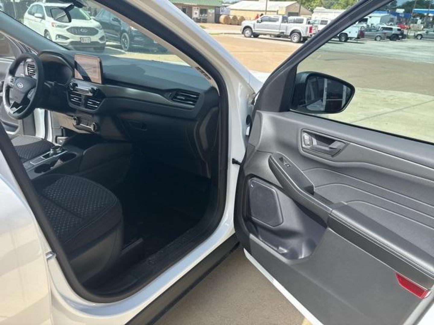 2024 Oxford White /Ebony Black Ford Escape Active (1FMCU0GN1RU) with an 1.5L EcoBoost engine, Automatic transmission, located at 1105 E Mulberry, Kaufman, TX, 75142, (972) 962-2151, 32.589550, -96.300926 - Oxford White 2024 Ford Escape 4D Sport Utility Active FWD 8-Speed Automatic 1.5L EcoBoost<br><br>27/34 City/Highway MPG<br><br><br>Please call Paul Murrey Ford Inc. In Kaufman Texas A Family Dealership Since 1952 Serving the Dallas Fort Worth and East Texas areas for over 70 years. Please call 972-9 - Photo#14