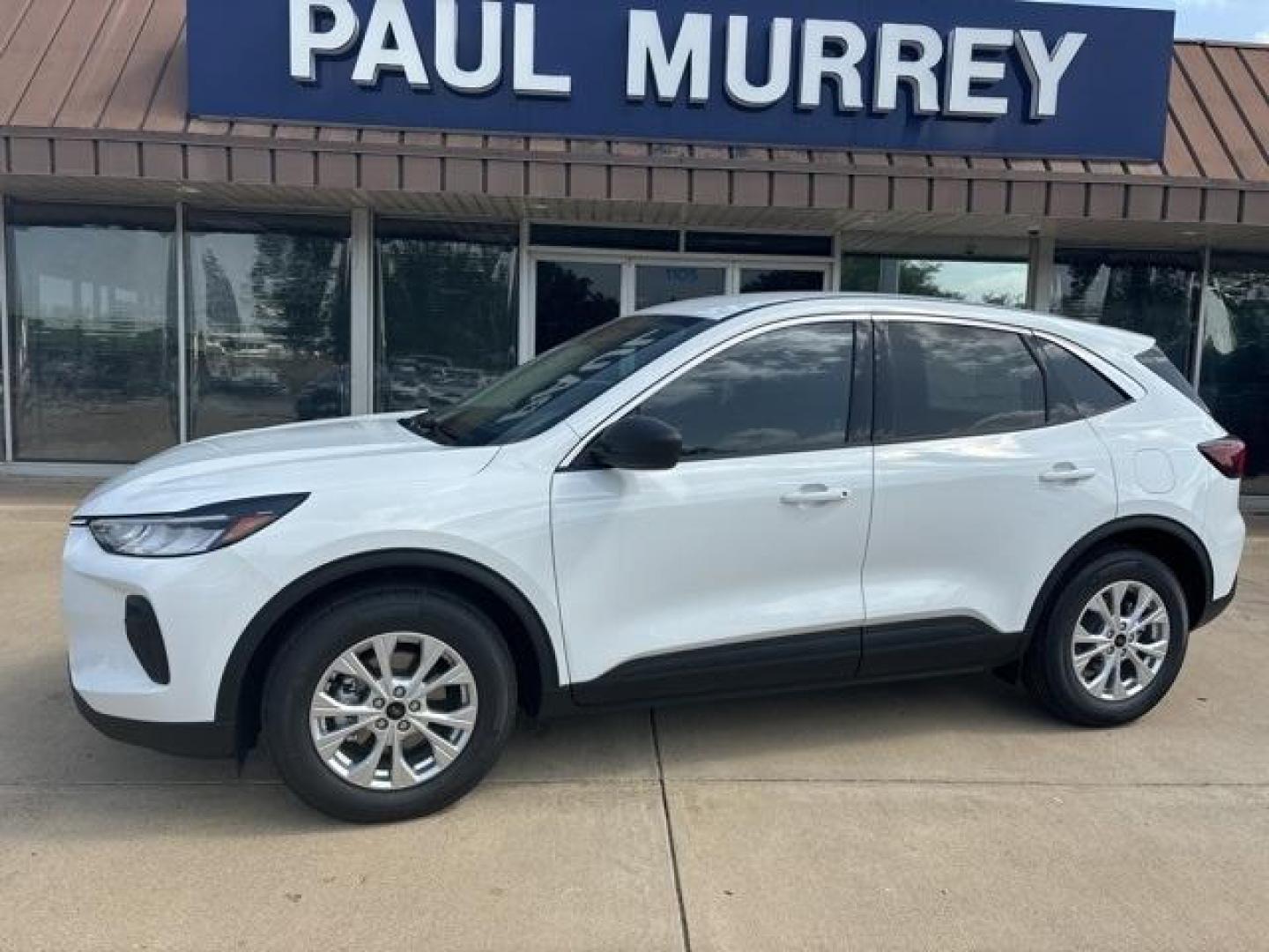 2024 Oxford White /Ebony Black Ford Escape Active (1FMCU0GN1RU) with an 1.5L EcoBoost engine, Automatic transmission, located at 1105 E Mulberry, Kaufman, TX, 75142, (972) 962-2151, 32.589550, -96.300926 - Oxford White 2024 Ford Escape 4D Sport Utility Active FWD 8-Speed Automatic 1.5L EcoBoost<br><br>27/34 City/Highway MPG<br><br><br>Please call Paul Murrey Ford Inc. In Kaufman Texas A Family Dealership Since 1952 Serving the Dallas Fort Worth and East Texas areas for over 70 years. Please call 972-9 - Photo#2