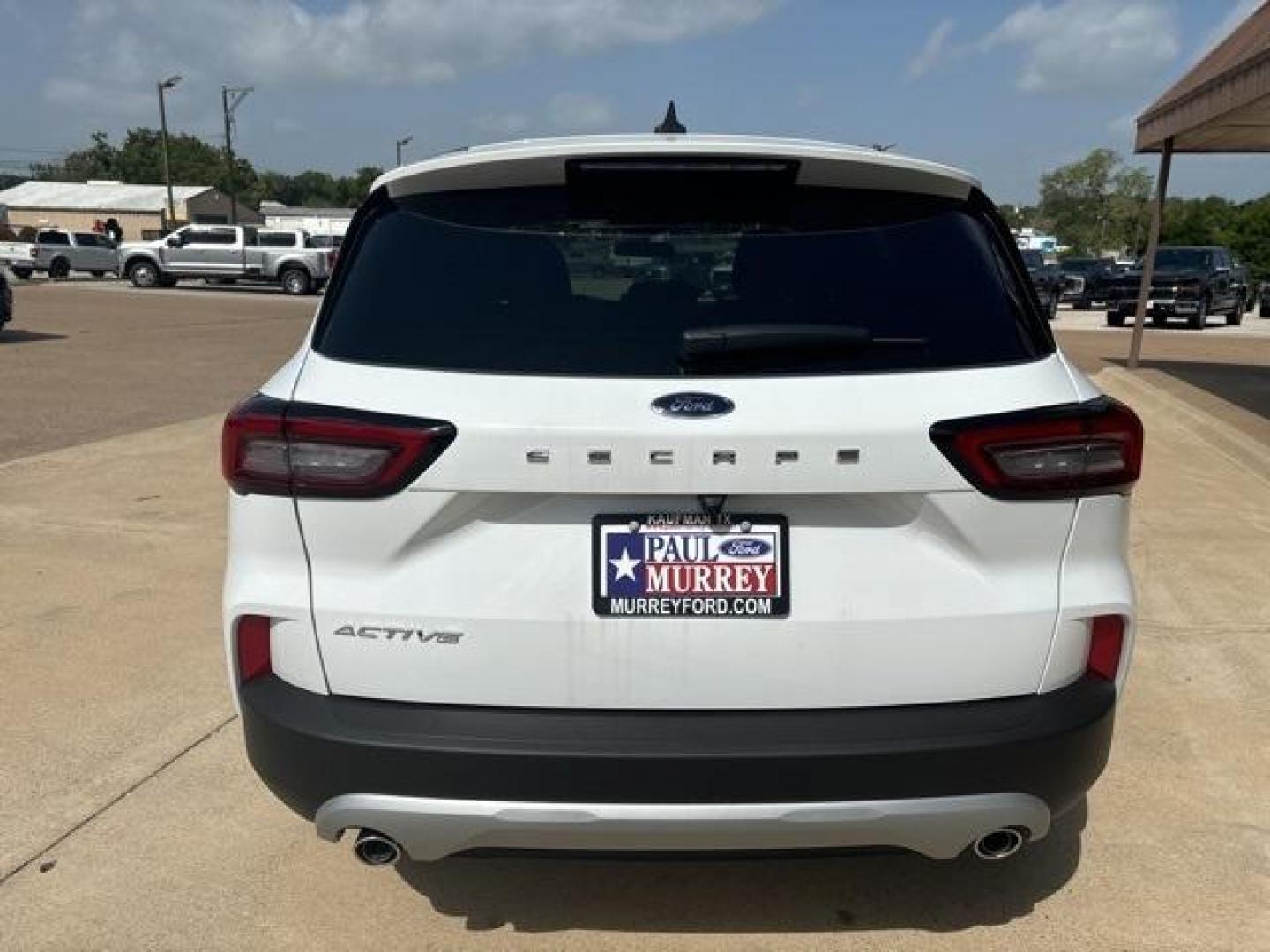 2024 Oxford White /Ebony Black Ford Escape Active (1FMCU0GN1RU) with an 1.5L EcoBoost engine, Automatic transmission, located at 1105 E Mulberry, Kaufman, TX, 75142, (972) 962-2151, 32.589550, -96.300926 - Oxford White 2024 Ford Escape 4D Sport Utility Active FWD 8-Speed Automatic 1.5L EcoBoost<br><br>27/34 City/Highway MPG<br><br><br>Please call Paul Murrey Ford Inc. In Kaufman Texas A Family Dealership Since 1952 Serving the Dallas Fort Worth and East Texas areas for over 70 years. Please call 972-9 - Photo#4