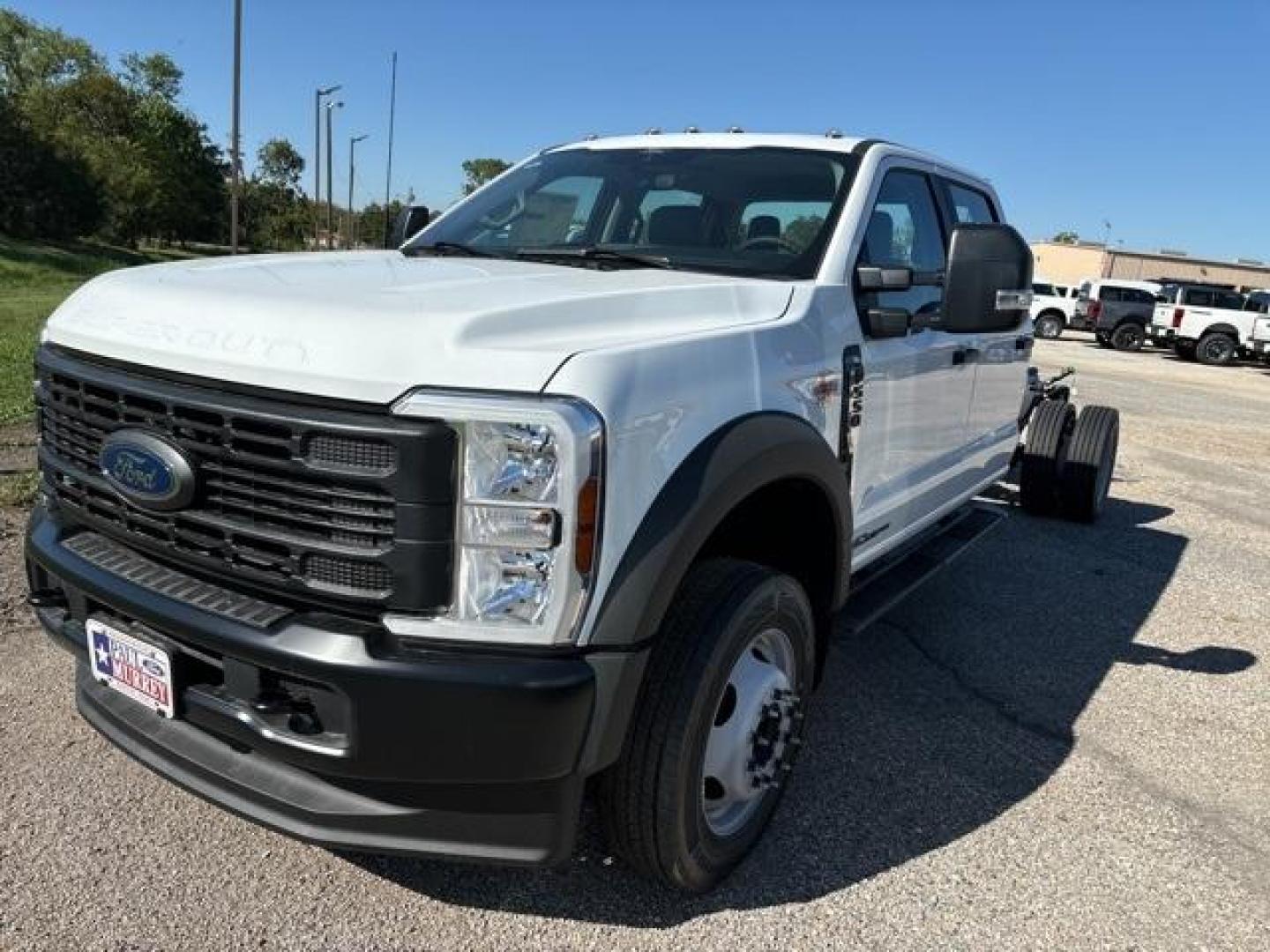 2024 Oxford White /Dark Slate Ford F-550SD (1FD0W5HT6RE) with an Power Stroke 6.7L V8 DI 32V OHV Turbodiesel engine, Automatic transmission, located at 1105 E Mulberry, Kaufman, TX, 75142, (972) 962-2151, 32.589550, -96.300926 - Oxford White 2024 Ford F-550SD 4D Crew Cab/Chassis DRW 4WD 10-Speed Automatic Power Stroke 6.7L V8 DI 32V OHV Turbodiesel 4WD.<br><br><br>Please call Paul Murrey Ford Inc. In Kaufman Texas A Family Dealership Since 1952 Serving the Dallas Fort Worth and East Texas areas for over 70 years. Please cal - Photo#2