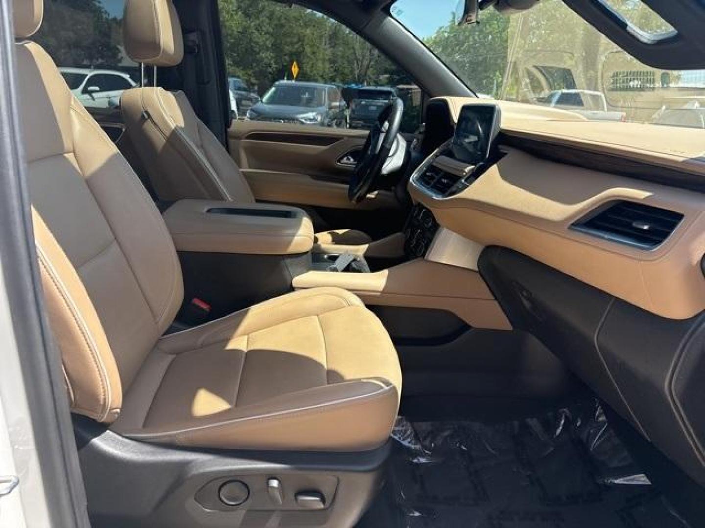 2021 Iridescent Pearl Tricoat /Jet Black/Maple Sugar Chevrolet Tahoe Premier (1GNSCSKD9MR) with an EcoTec3 5.3L V8 engine, Automatic transmission, located at 1105 E Mulberry, Kaufman, TX, 75142, (972) 962-2151, 32.589550, -96.300926 - Photo#17