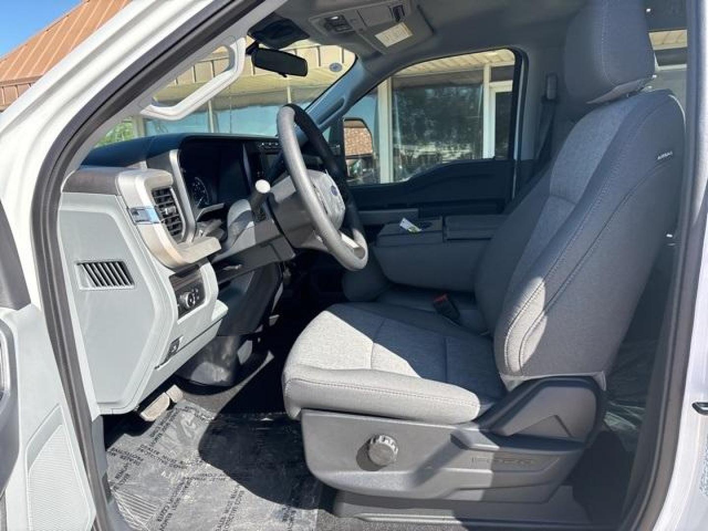 2024 Oxford White /Medium Dark Slate Ford F-250SD XL (1FT8W2BT4RE) with an Power Stroke 6.7L V8 DI 32V OHV Turbodiesel engine, Automatic transmission, located at 1105 E Mulberry, Kaufman, TX, 75142, (972) 962-2151, 32.589550, -96.300926 - Photo#10