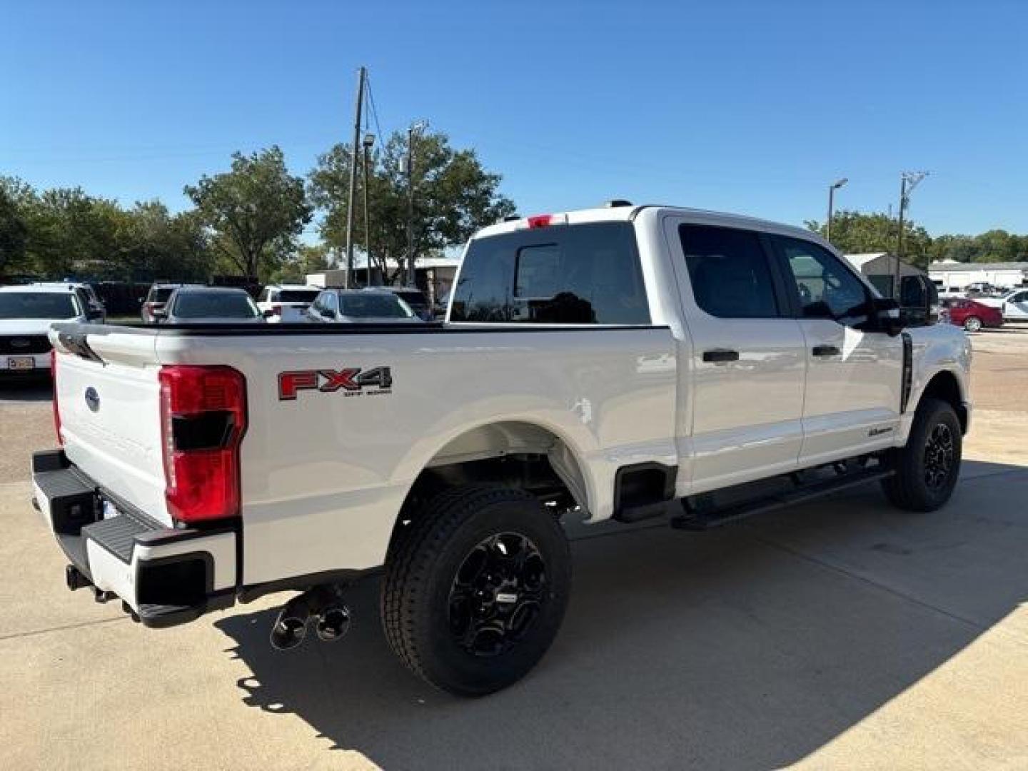 2024 Oxford White /Medium Dark Slate Ford F-250SD XL (1FT8W2BT4RE) with an Power Stroke 6.7L V8 DI 32V OHV Turbodiesel engine, Automatic transmission, located at 1105 E Mulberry, Kaufman, TX, 75142, (972) 962-2151, 32.589550, -96.300926 - Photo#5