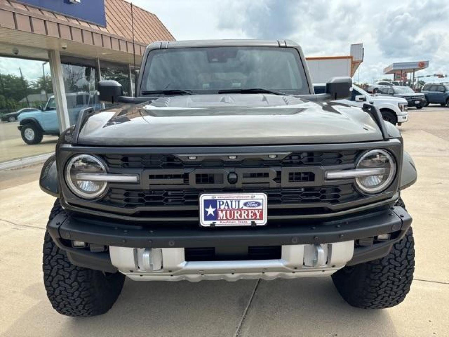 2024 Shelter Green Metallic /Black Onyx Ford Bronco Raptor (1FMEE0RR5RL) with an 3.0L EcoBoost V6 engine, Automatic transmission, located at 1105 E Mulberry, Kaufman, TX, 75142, (972) 962-2151, 32.589550, -96.300926 - Shelter Green Metallic 2024 Ford Bronco 4D Sport Utility Raptor 4WD 10-Speed Automatic 3.0L EcoBoost V6<br><br><br>Please call Paul Murrey Ford Inc. In Kaufman Texas A Family Dealership Since 1952 Serving the Dallas Fort Worth and East Texas areas for over 70 years. Please call 972-962-2151 www.murr - Photo#8