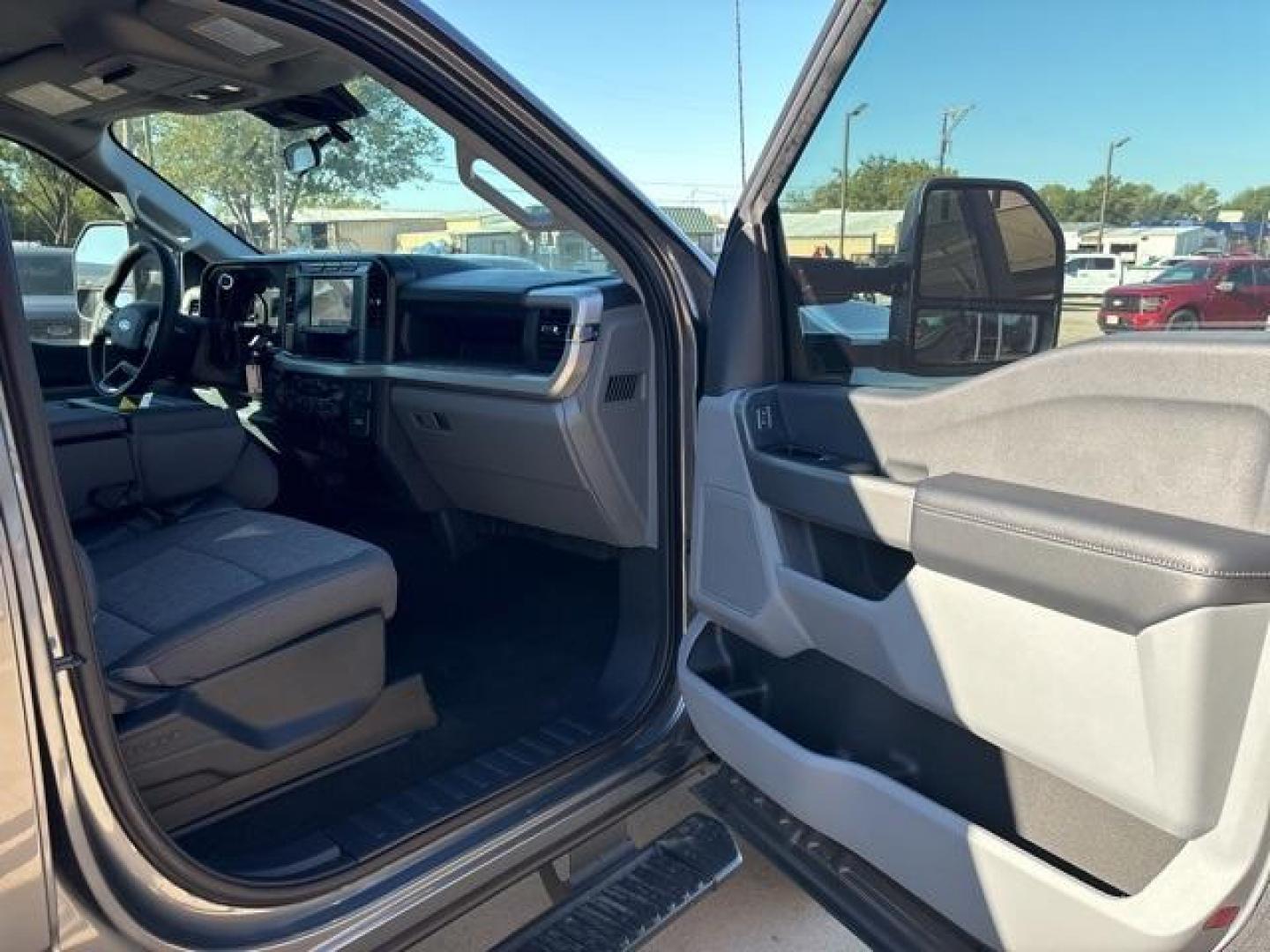 2024 Carbonized Gray Metallic Ford F-250SD XL (1FT8W2BA7RE) with an 6.8L V8 engine, Automatic transmission, located at 1105 E Mulberry, Kaufman, TX, 75142, (972) 962-2151, 32.589550, -96.300926 - Photo#15