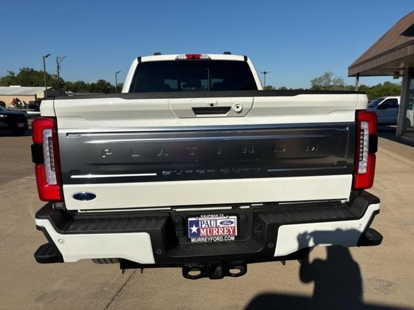 2024 Star White Metallic Tri-Coat /Black Onyx Ford F-250SD Platinum (1FT8W2BM1RE) with an 6.7L High Output Power Stroke V8 Diesel engine, Automatic transmission, located at 1105 E Mulberry, Kaufman, TX, 75142, (972) 962-2151, 32.589550, -96.300926 - Photo#4