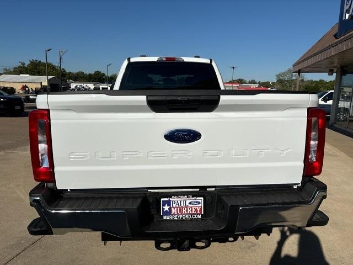 2024 Oxford White /Medium Dark Slate Ford F-250SD XL (1FT7W2BAXRE) with an 6.8L V8 engine, Automatic transmission, located at 1105 E Mulberry, Kaufman, TX, 75142, (972) 962-2151, 32.589550, -96.300926 - Oxford White 2024 Ford F-250SD 4D Crew Cab XL 4WD 10-Speed Automatic 6.8L V8 4WD.<br><br><br>Please call Paul Murrey Ford Inc. In Kaufman Texas A Family Dealership Since 1952 Serving the Dallas Fort Worth and East Texas areas for over 70 years. Please call 972-962-2151 www.murreyford.com www.usedcar - Photo#4