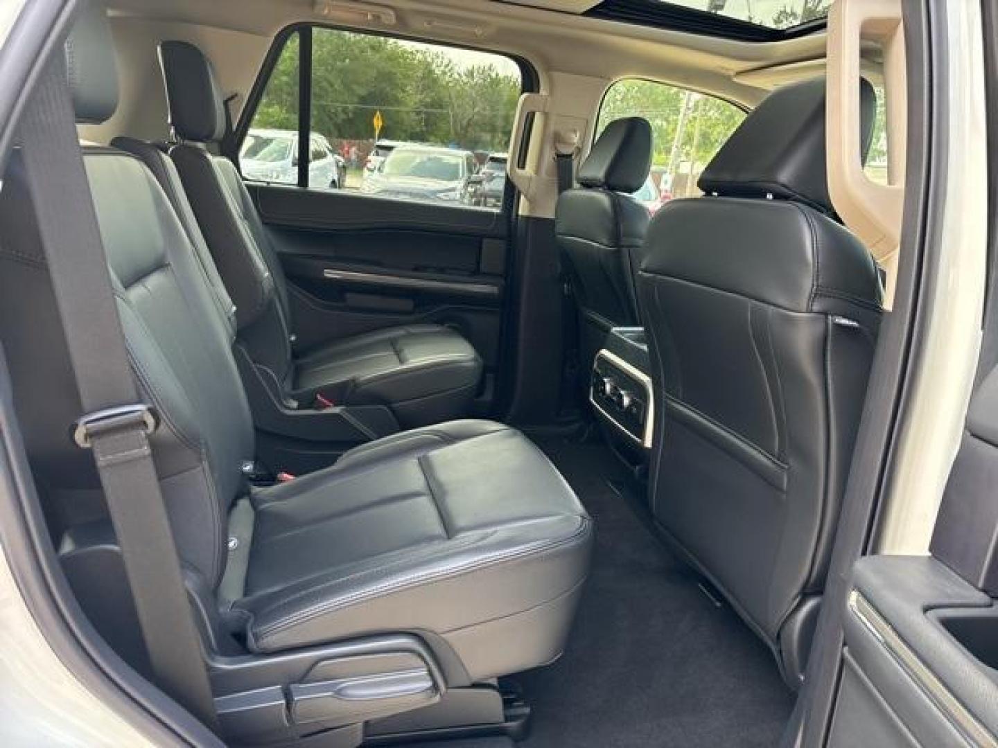 2024 Star White Metallic Tri-Coat /Black Onyx Ford Expedition XLT (1FMJU1H87RE) with an EcoBoost 3.5L V6 GTDi DOHC 24V Twin Turbocharged engine, Automatic transmission, located at 1105 E Mulberry, Kaufman, TX, 75142, (972) 962-2151, 32.589550, -96.300926 - Star White Metallic Tri-Coat 2024 Ford Expedition 4D Sport Utility XLT RWD 10-Speed Automatic EcoBoost 3.5L V6 GTDi DOHC 24V Twin Turbocharged<br><br><br>Please call Paul Murrey Ford Inc. In Kaufman Texas A Family Dealership Since 1952 Serving the Dallas Fort Worth and East Texas areas for over 70 y - Photo#23