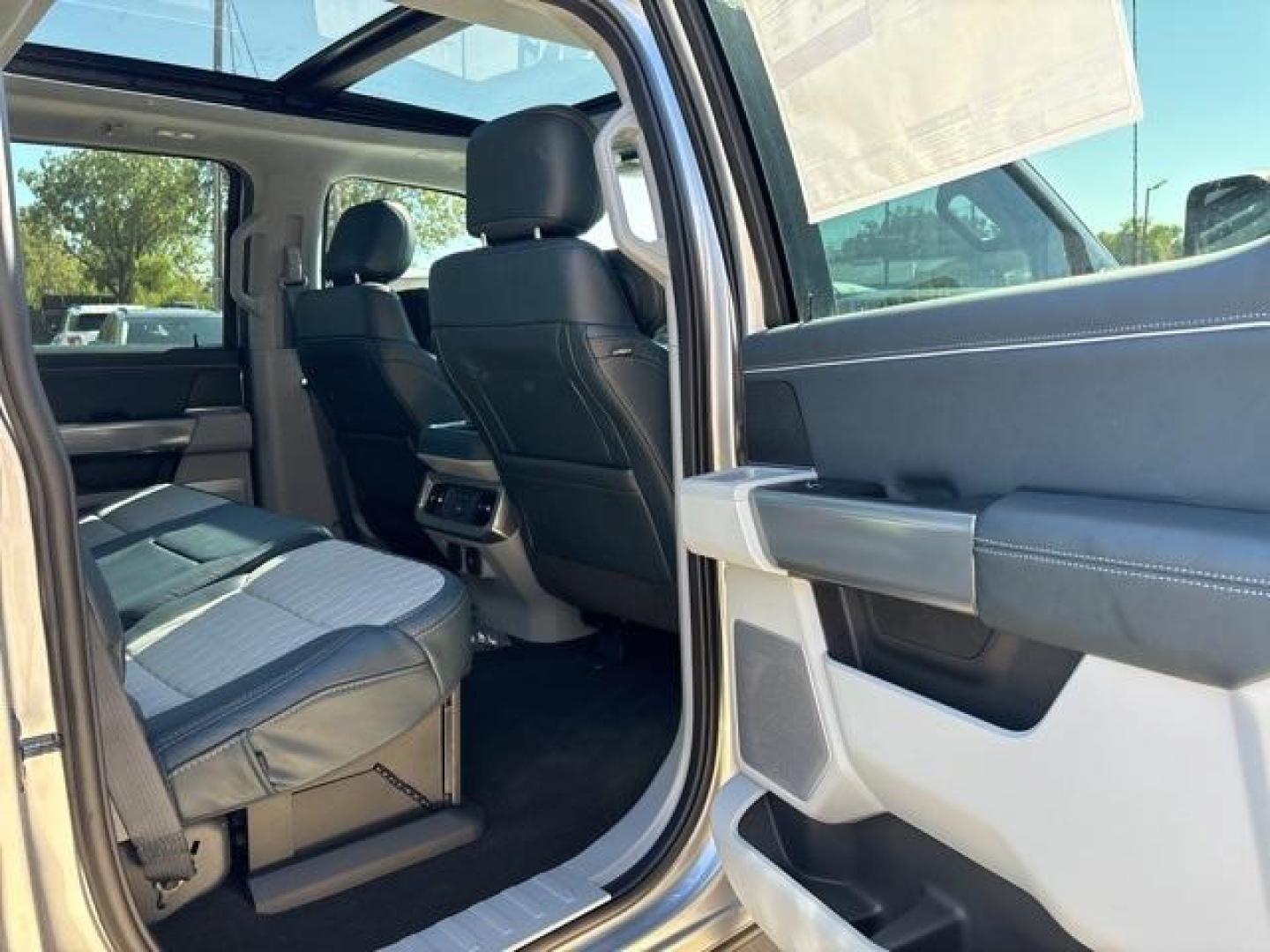 2024 Iconic Silver Metallic /Admiral Blue Light Slate Ford F-250SD (1FT8W2BM3RE) with an 6.7L High Output Power Stroke V8 Diesel engine, Automatic transmission, located at 1105 E Mulberry, Kaufman, TX, 75142, (972) 962-2151, 32.589550, -96.300926 - Photo#21