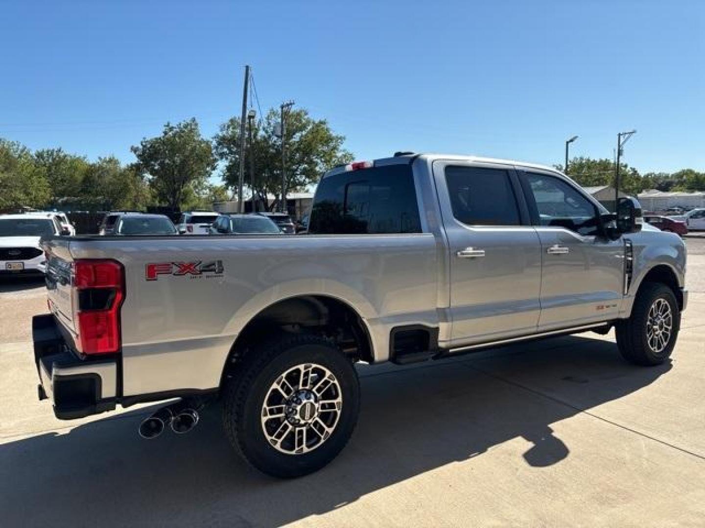 2024 Iconic Silver Metallic /Admiral Blue Light Slate Ford F-250SD (1FT8W2BM3RE) with an 6.7L High Output Power Stroke V8 Diesel engine, Automatic transmission, located at 1105 E Mulberry, Kaufman, TX, 75142, (972) 962-2151, 32.589550, -96.300926 - Photo#5