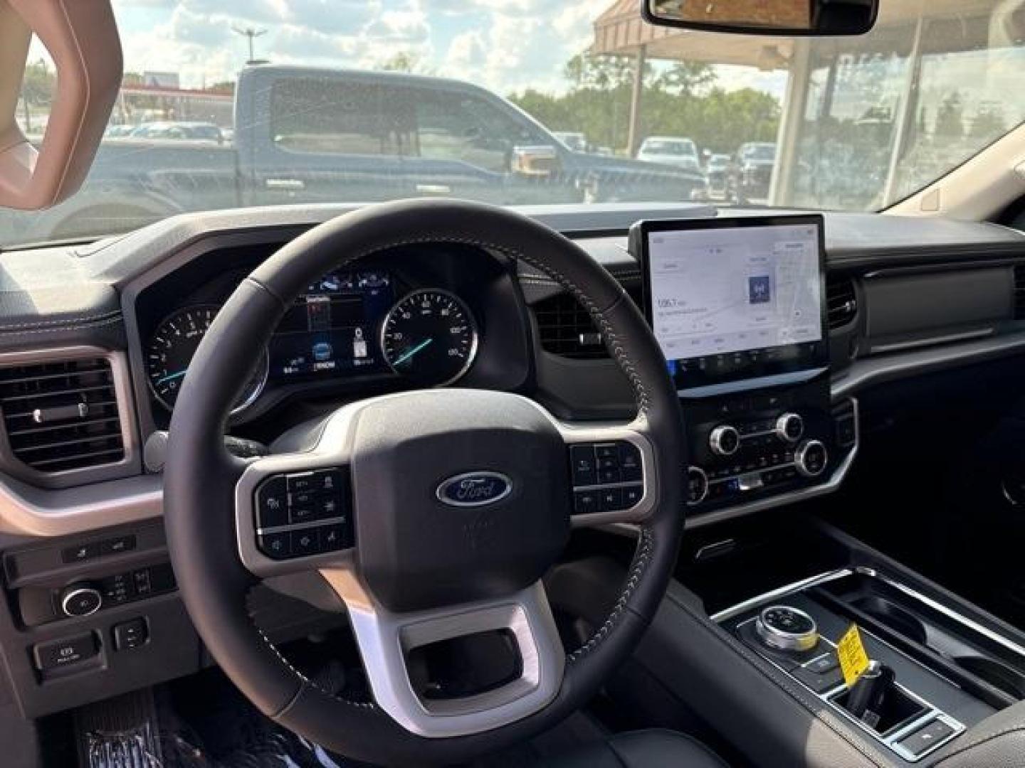 2024 Dark Matter Gray Metallic /Black Onyx Ford Expedition XLT (1FMJU1H82RE) with an EcoBoost 3.5L V6 GTDi DOHC 24V Twin Turbocharged engine, Automatic transmission, located at 1105 E Mulberry, Kaufman, TX, 75142, (972) 962-2151, 32.589550, -96.300926 - Dark Matter Gray Metallic 2024 Ford Expedition 4D Sport Utility XLT RWD 10-Speed Automatic EcoBoost 3.5L V6 GTDi DOHC 24V Twin Turbocharged<br><br><br>Please call Paul Murrey Ford Inc. In Kaufman Texas A Family Dealership Since 1952 Serving the Dallas Fort Worth and East Texas areas for over 70 year - Photo#12