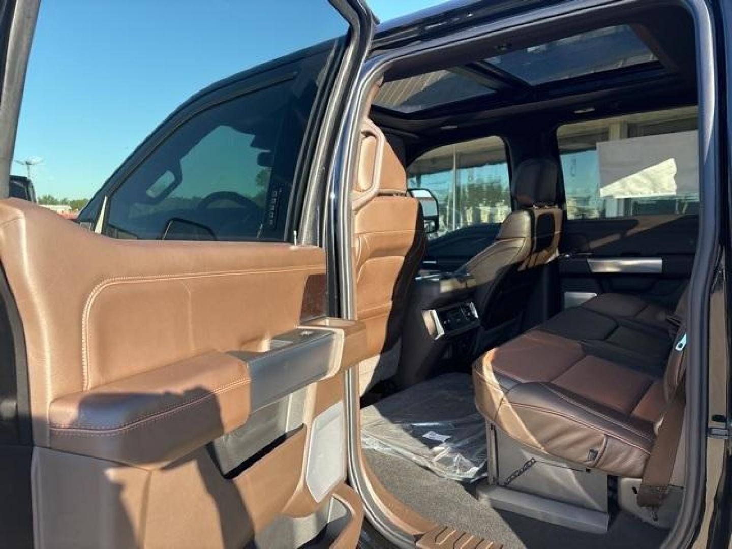 2024 Agate Black Metallic /Java Ford F-250SD (1FT8W2BTXRE) with an Power Stroke 6.7L V8 DI 32V OHV Turbodiesel engine, Automatic transmission, located at 1105 E Mulberry, Kaufman, TX, 75142, (972) 962-2151, 32.589550, -96.300926 - Agate Black Metallic 2024 Ford F-250SD 4D Extended Cab 4WD 10-Speed Automatic Power Stroke 6.7L V8 DI 32V OHV Turbodiesel 4WD.<br><br><br>Please call Paul Murrey Ford Inc. In Kaufman Texas A Family Dealership Since 1952 Serving the Dallas Fort Worth and East Texas areas for over 70 years. Please cal - Photo#15