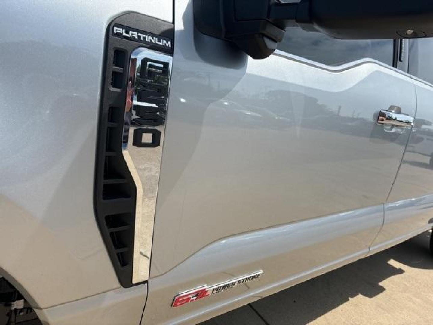 2024 Iconic Silver Metallic /Black Onyx Ford F-250SD Platinum (1FT8W2BM8RE) with an 6.7L High Output Power Stroke V8 Diesel engine, Automatic transmission, located at 1105 E Mulberry, Kaufman, TX, 75142, (972) 962-2151, 32.589550, -96.300926 - Iconic Silver Metallic 2024 Ford F-250SD 4D Crew Cab Platinum 4WD 10-Speed Automatic 6.7L High Output Power Stroke V8 Diesel 4WD.<br><br><br>Please call Paul Murrey Ford Inc. In Kaufman Texas A Family Dealership Since 1952 Serving the Dallas Fort Worth and East Texas areas for over 70 years. Please - Photo#8