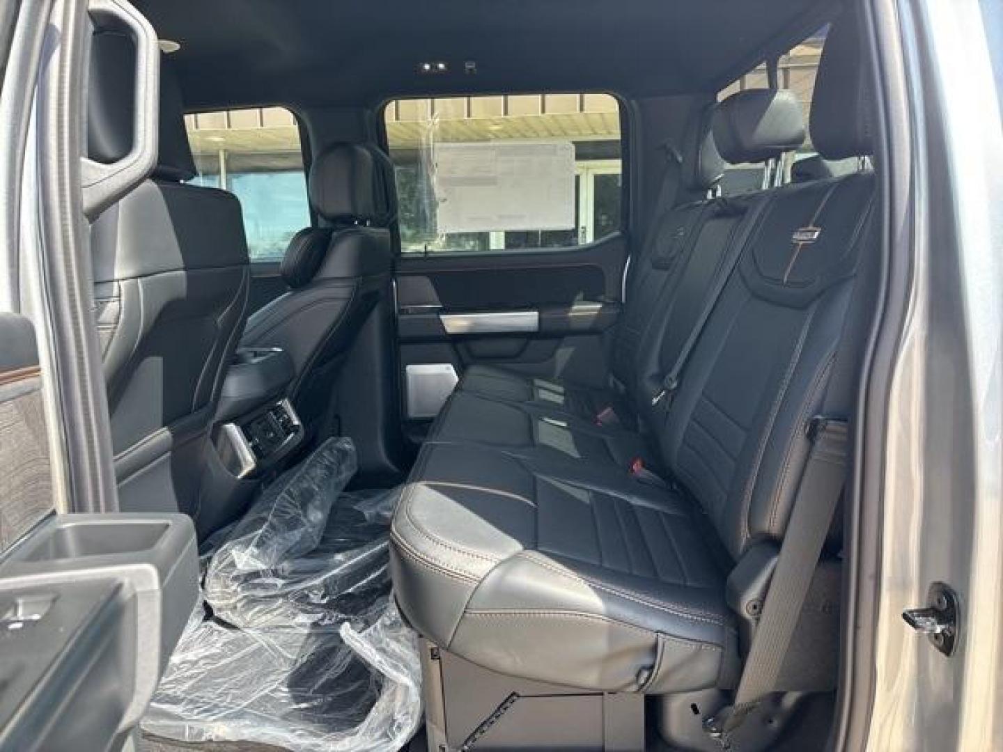 2024 Iconic Silver Metallic /Black Onyx Ford F-250SD Platinum (1FT8W2BM8RE) with an 6.7L High Output Power Stroke V8 Diesel engine, Automatic transmission, located at 1105 E Mulberry, Kaufman, TX, 75142, (972) 962-2151, 32.589550, -96.300926 - Iconic Silver Metallic 2024 Ford F-250SD 4D Crew Cab Platinum 4WD 10-Speed Automatic 6.7L High Output Power Stroke V8 Diesel 4WD.<br><br><br>Please call Paul Murrey Ford Inc. In Kaufman Texas A Family Dealership Since 1952 Serving the Dallas Fort Worth and East Texas areas for over 70 years. Please - Photo#18