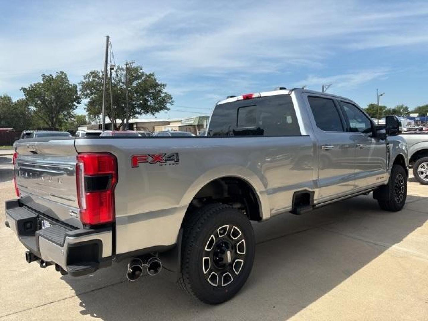 2024 Iconic Silver Metallic /Black Onyx Ford F-250SD Platinum (1FT8W2BM8RE) with an 6.7L High Output Power Stroke V8 Diesel engine, Automatic transmission, located at 1105 E Mulberry, Kaufman, TX, 75142, (972) 962-2151, 32.589550, -96.300926 - Iconic Silver Metallic 2024 Ford F-250SD 4D Crew Cab Platinum 4WD 10-Speed Automatic 6.7L High Output Power Stroke V8 Diesel 4WD.<br><br><br>Please call Paul Murrey Ford Inc. In Kaufman Texas A Family Dealership Since 1952 Serving the Dallas Fort Worth and East Texas areas for over 70 years. Please - Photo#5