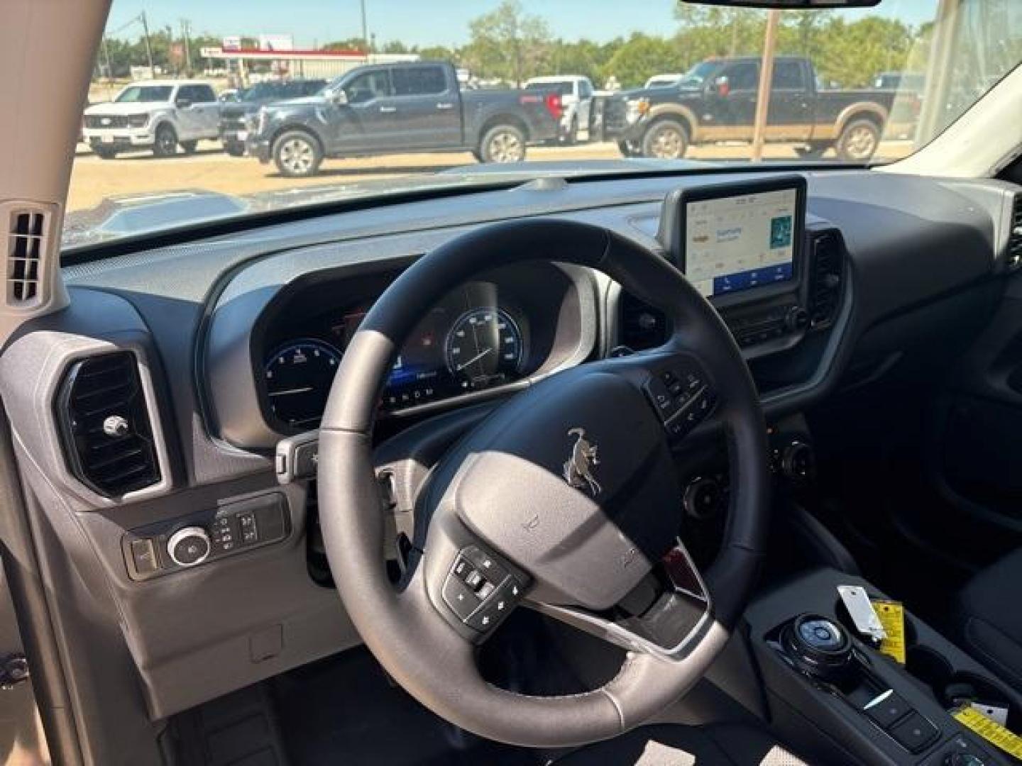 2024 Gray Ford Bronco Sport Badlands (3FMCR9D97RR) with an EcoBoost 2.0L I4 GTDi DOHC Turbocharged VCT engine, Automatic transmission, located at 1105 E Mulberry, Kaufman, TX, 75142, (972) 962-2151, 32.589550, -96.300926 - Gray 2024 Ford Bronco Sport 4D Sport Utility Badlands 4WD 8-Speed Automatic EcoBoost 2.0L I4 GTDi DOHC Turbocharged VCT<br><br>21/26 City/Highway MPG<br><br><br>Please call Paul Murrey Ford Inc. In Kaufman Texas A Family Dealership Since 1952 Serving the Dallas Fort Worth and East Texas areas for ov - Photo#11