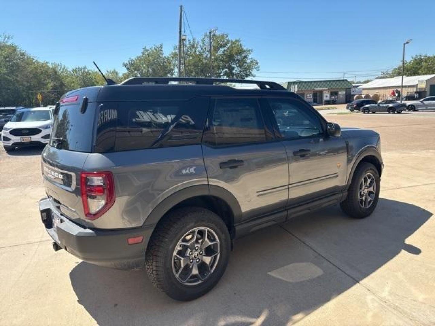 2024 Gray Ford Bronco Sport Badlands (3FMCR9D97RR) with an EcoBoost 2.0L I4 GTDi DOHC Turbocharged VCT engine, Automatic transmission, located at 1105 E Mulberry, Kaufman, TX, 75142, (972) 962-2151, 32.589550, -96.300926 - Gray 2024 Ford Bronco Sport 4D Sport Utility Badlands 4WD 8-Speed Automatic EcoBoost 2.0L I4 GTDi DOHC Turbocharged VCT<br><br>21/26 City/Highway MPG<br><br><br>Please call Paul Murrey Ford Inc. In Kaufman Texas A Family Dealership Since 1952 Serving the Dallas Fort Worth and East Texas areas for ov - Photo#5