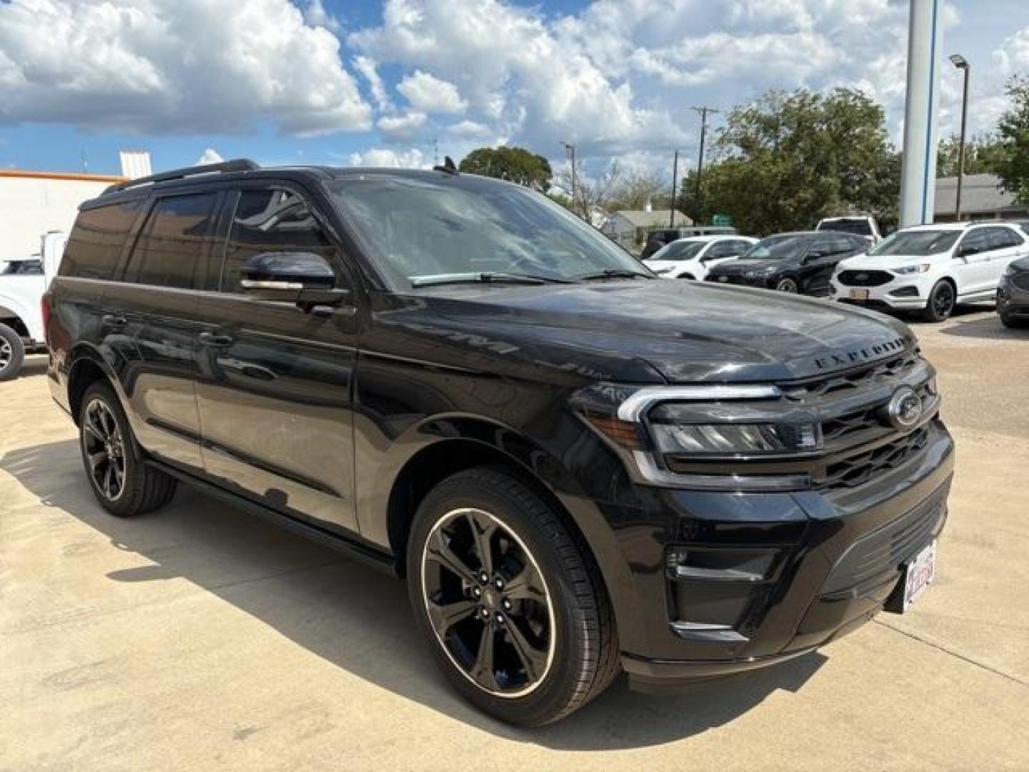 2024 Agate Black Metallic /Black Onyx Ford Expedition Limited (1FMJU1K83RE) with an EcoBoost 3.5L V6 GTDi DOHC 24V Twin Turbocharged engine, Automatic transmission, located at 1105 E Mulberry, Kaufman, TX, 75142, (972) 962-2151, 32.589550, -96.300926 - Agate Black Metallic 2024 Ford Expedition 4D Sport Utility Limited RWD 10-Speed Automatic EcoBoost 3.5L V6 GTDi DOHC 24V Twin Turbocharged<br><br><br>Please call Paul Murrey Ford Inc. In Kaufman Texas A Family Dealership Since 1952 Serving the Dallas Fort Worth and East Texas areas for over 70 years - Photo#6