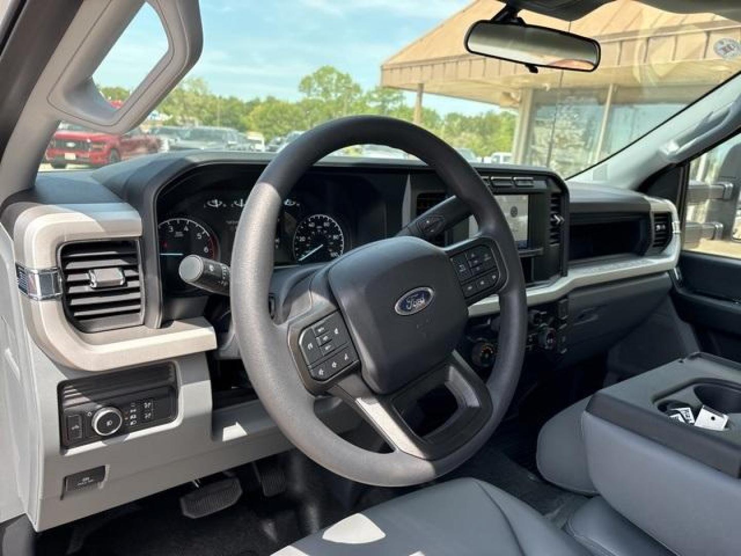 2024 Oxford White /Medium Dark Slate Ford F-250SD XL (1FT7W2BAXRE) with an 6.8L V8 engine, Automatic transmission, located at 1105 E Mulberry, Kaufman, TX, 75142, (972) 962-2151, 32.589550, -96.300926 - Photo#11