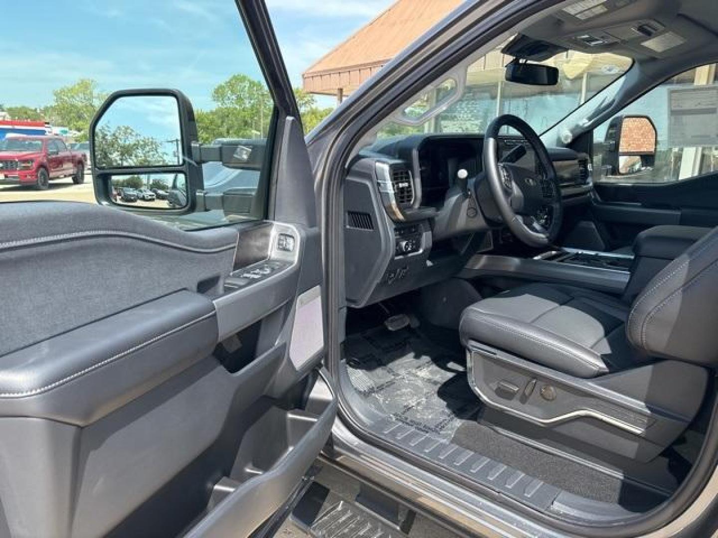 2024 Carbonized Gray Metallic /Black Onyx Ford F-250SD Lariat (1FT8W2BT8RE) with an Power Stroke 6.7L V8 DI 32V OHV Turbodiesel engine, Automatic transmission, located at 1105 E Mulberry, Kaufman, TX, 75142, (972) 962-2151, 32.589550, -96.300926 - Carbonized Gray Metallic 2024 Ford F-250SD 4D Extended Cab Lariat 4WD 10-Speed Automatic Power Stroke 6.7L V8 DI 32V OHV Turbodiesel 4WD.<br><br><br>Please call Paul Murrey Ford Inc. In Kaufman Texas A Family Dealership Since 1952 Serving the Dallas Fort Worth and East Texas areas for over 70 years. - Photo#9