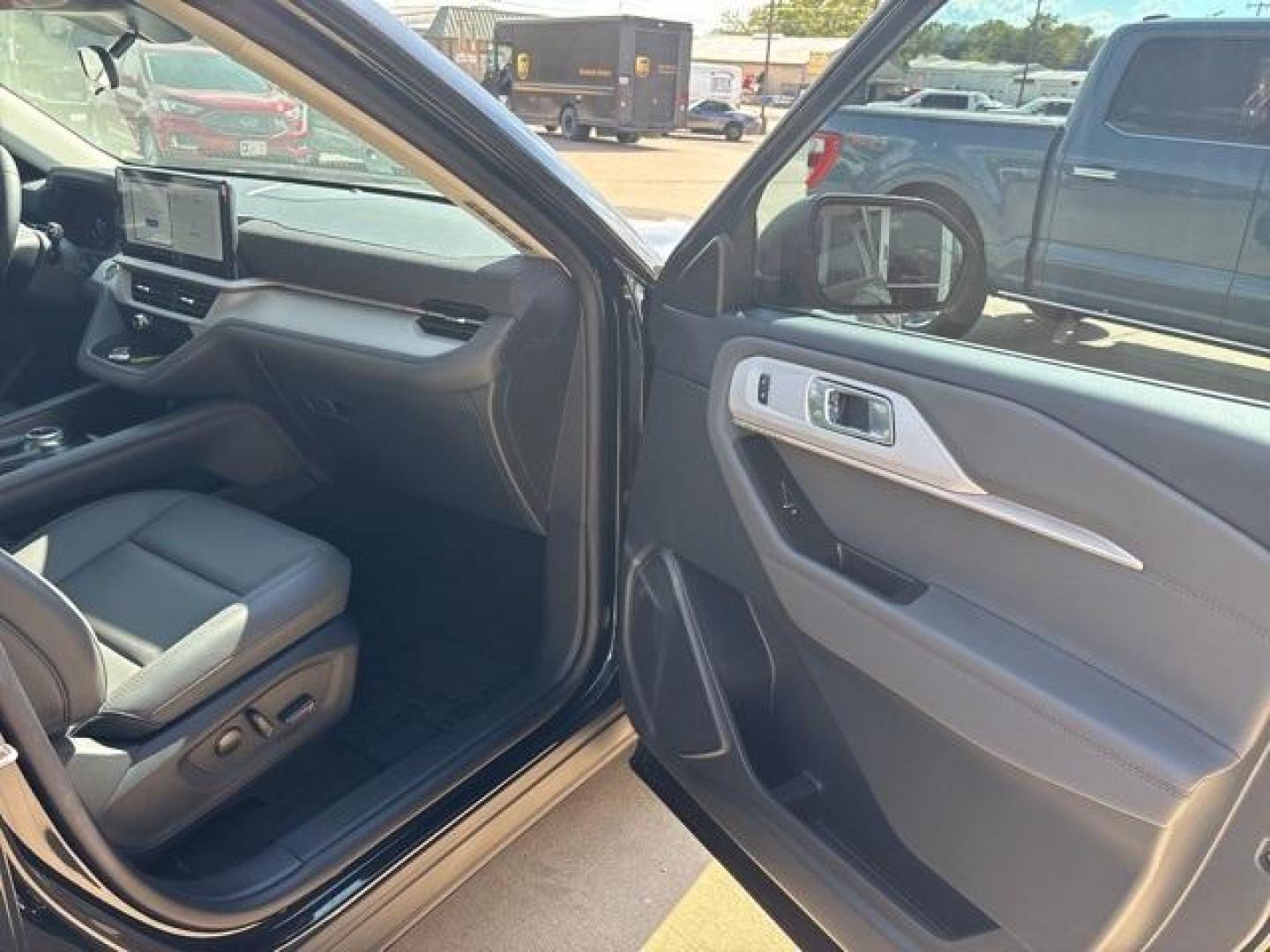 2025 Agate Black Metallic /Gray Ford Explorer Active (1FMUK7DH6SG) with an 2.3L EcoBoost I-4 engine, Automatic transmission, located at 1105 E Mulberry, Kaufman, TX, 75142, (972) 962-2151, 32.589550, -96.300926 - Agate Black Metallic 2025 Ford Explorer 4D Sport Utility Active RWD 10-Speed Automatic 2.3L EcoBoost I-4<br><br>21/28 City/Highway MPG<br><br><br>Please call Paul Murrey Ford Inc. In Kaufman Texas A Family Dealership Since 1952 Serving the Dallas Fort Worth and East Texas areas for over 70 years. Pl - Photo#16