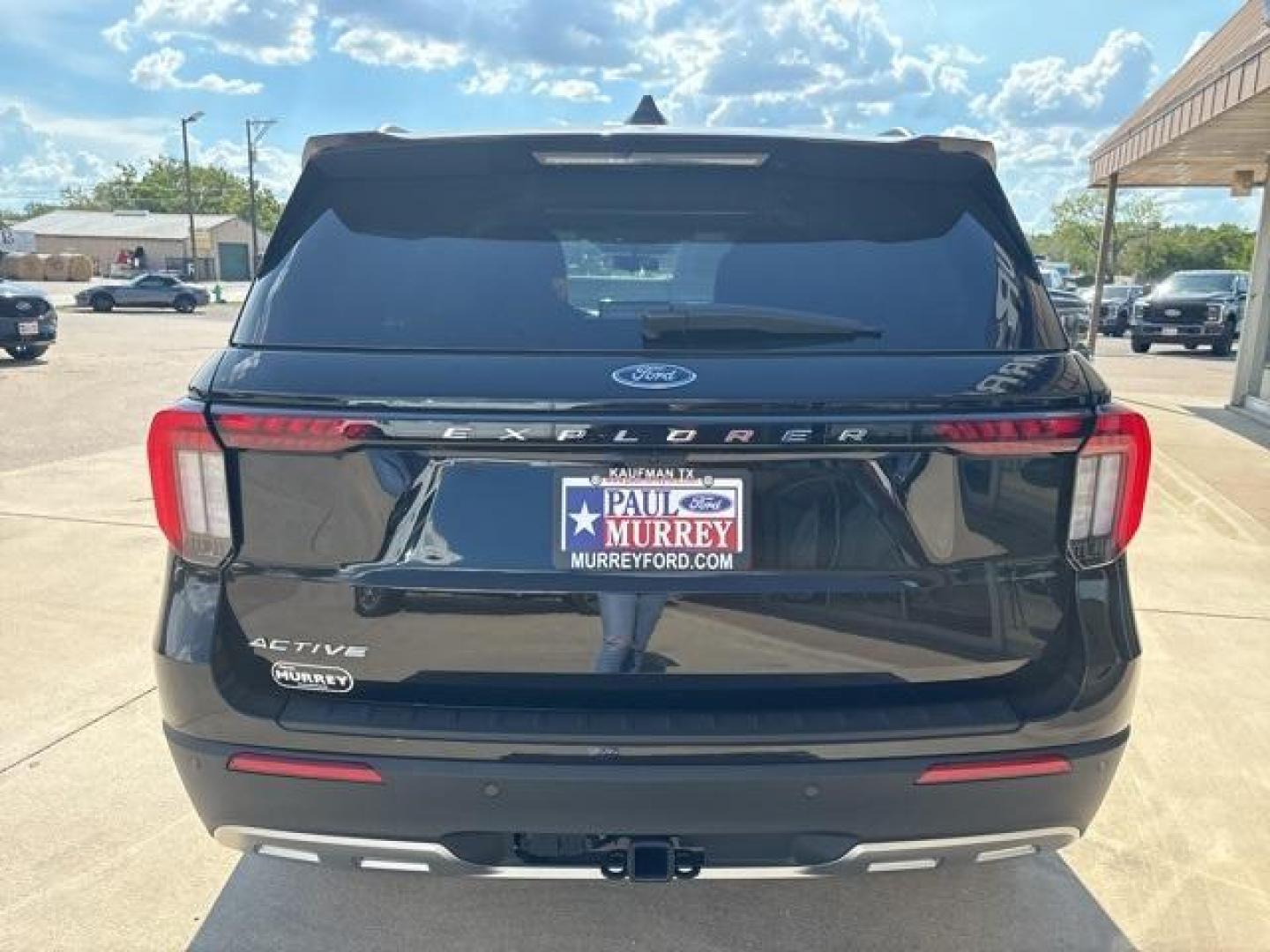 2025 Agate Black Metallic /Gray Ford Explorer Active (1FMUK7DH6SG) with an 2.3L EcoBoost I-4 engine, Automatic transmission, located at 1105 E Mulberry, Kaufman, TX, 75142, (972) 962-2151, 32.589550, -96.300926 - Agate Black Metallic 2025 Ford Explorer 4D Sport Utility Active RWD 10-Speed Automatic 2.3L EcoBoost I-4<br><br>21/28 City/Highway MPG<br><br><br>Please call Paul Murrey Ford Inc. In Kaufman Texas A Family Dealership Since 1952 Serving the Dallas Fort Worth and East Texas areas for over 70 years. Pl - Photo#4