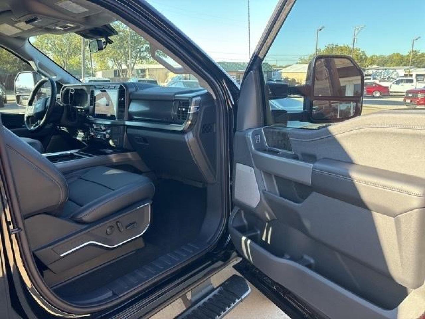 2024 Agate Black Metallic /Black Onyx Ford F-250SD (1FT8W2BTXRE) with an Power Stroke 6.7L V8 DI 32V OHV Turbodiesel engine, Automatic transmission, located at 1105 E Mulberry, Kaufman, TX, 75142, (972) 962-2151, 32.589550, -96.300926 - Agate Black Metallic 2024 Ford F-250SD 4D Extended Cab 4WD 10-Speed Automatic Power Stroke 6.7L V8 DI 32V OHV Turbodiesel 4WD.<br><br><br>Please call Paul Murrey Ford Inc. In Kaufman Texas A Family Dealership Since 1952 Serving the Dallas Fort Worth and East Texas areas for over 70 years. Please cal - Photo#16