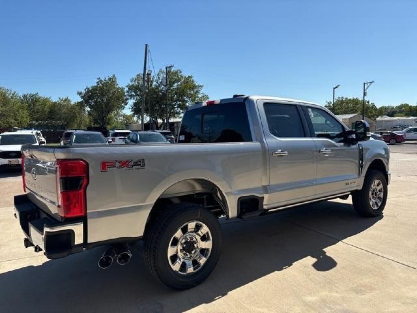 2024 Iconic Silver Metallic /Black Onyx Ford F-250SD Lariat (1FT8W2BT6RE) with an Power Stroke 6.7L V8 DI 32V OHV Turbodiesel engine, Automatic transmission, located at 1105 E Mulberry, Kaufman, TX, 75142, (972) 962-2151, 32.589550, -96.300926 - Iconic Silver Metallic 2024 Ford F-250SD 4D Crew Cab Lariat 4WD 10-Speed Automatic Power Stroke 6.7L V8 DI 32V OHV Turbodiesel 4WD.<br><br>Recent Arrival!<br><br><br>Please call Paul Murrey Ford Inc. In Kaufman Texas A Family Dealership Since 1952 Serving the Dallas Fort Worth and East Texas areas f - Photo#4