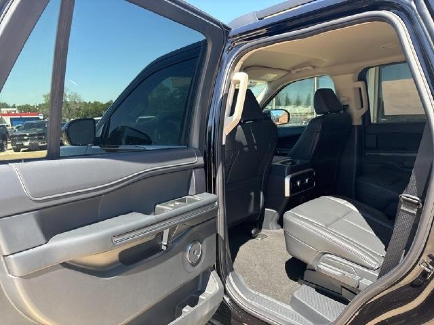 2024 Agate Black Metallic /Black Onyx Ford Expedition XLT (1FMJU1H85RE) with an EcoBoost 3.5L V6 GTDi DOHC 24V Twin Turbocharged engine, Automatic transmission, located at 1105 E Mulberry, Kaufman, TX, 75142, (972) 962-2151, 32.589550, -96.300926 - Agate Black Metallic 2024 Ford Expedition 4D Sport Utility XLT RWD 10-Speed Automatic EcoBoost 3.5L V6 GTDi DOHC 24V Twin Turbocharged<br><br><br>Please call Paul Murrey Ford Inc. In Kaufman Texas A Family Dealership Since 1952 Serving the Dallas Fort Worth and East Texas areas for over 70 years. Pl - Photo#12