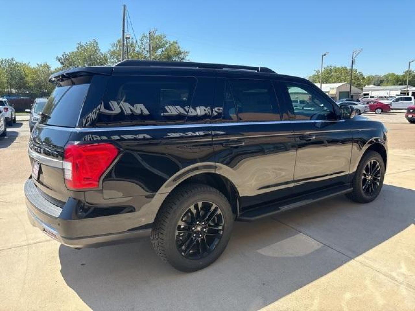 2024 Agate Black Metallic /Black Onyx Ford Expedition XLT (1FMJU1H85RE) with an EcoBoost 3.5L V6 GTDi DOHC 24V Twin Turbocharged engine, Automatic transmission, located at 1105 E Mulberry, Kaufman, TX, 75142, (972) 962-2151, 32.589550, -96.300926 - Agate Black Metallic 2024 Ford Expedition 4D Sport Utility XLT RWD 10-Speed Automatic EcoBoost 3.5L V6 GTDi DOHC 24V Twin Turbocharged<br><br><br>Please call Paul Murrey Ford Inc. In Kaufman Texas A Family Dealership Since 1952 Serving the Dallas Fort Worth and East Texas areas for over 70 years. Pl - Photo#5