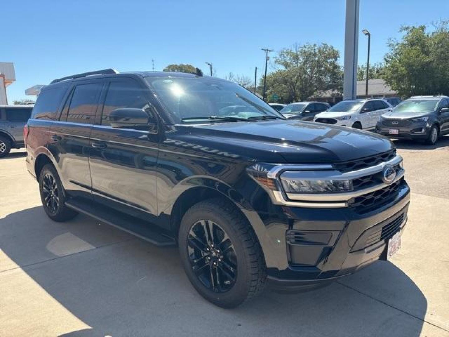 2024 Agate Black Metallic /Black Onyx Ford Expedition XLT (1FMJU1H85RE) with an EcoBoost 3.5L V6 GTDi DOHC 24V Twin Turbocharged engine, Automatic transmission, located at 1105 E Mulberry, Kaufman, TX, 75142, (972) 962-2151, 32.589550, -96.300926 - Agate Black Metallic 2024 Ford Expedition 4D Sport Utility XLT RWD 10-Speed Automatic EcoBoost 3.5L V6 GTDi DOHC 24V Twin Turbocharged<br><br><br>Please call Paul Murrey Ford Inc. In Kaufman Texas A Family Dealership Since 1952 Serving the Dallas Fort Worth and East Texas areas for over 70 years. Pl - Photo#6